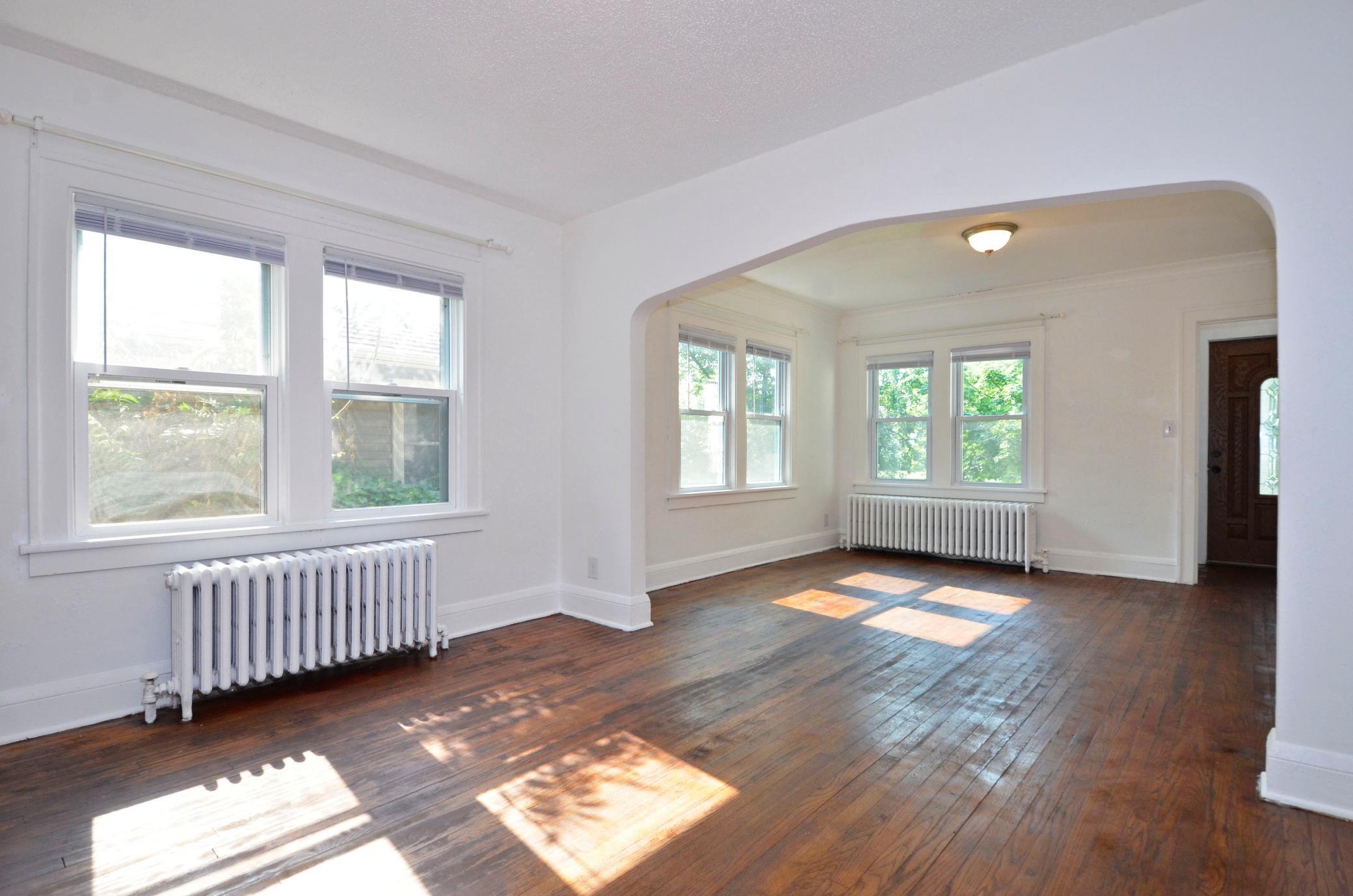 1139 Magnolia Avenue E Property Photo 6