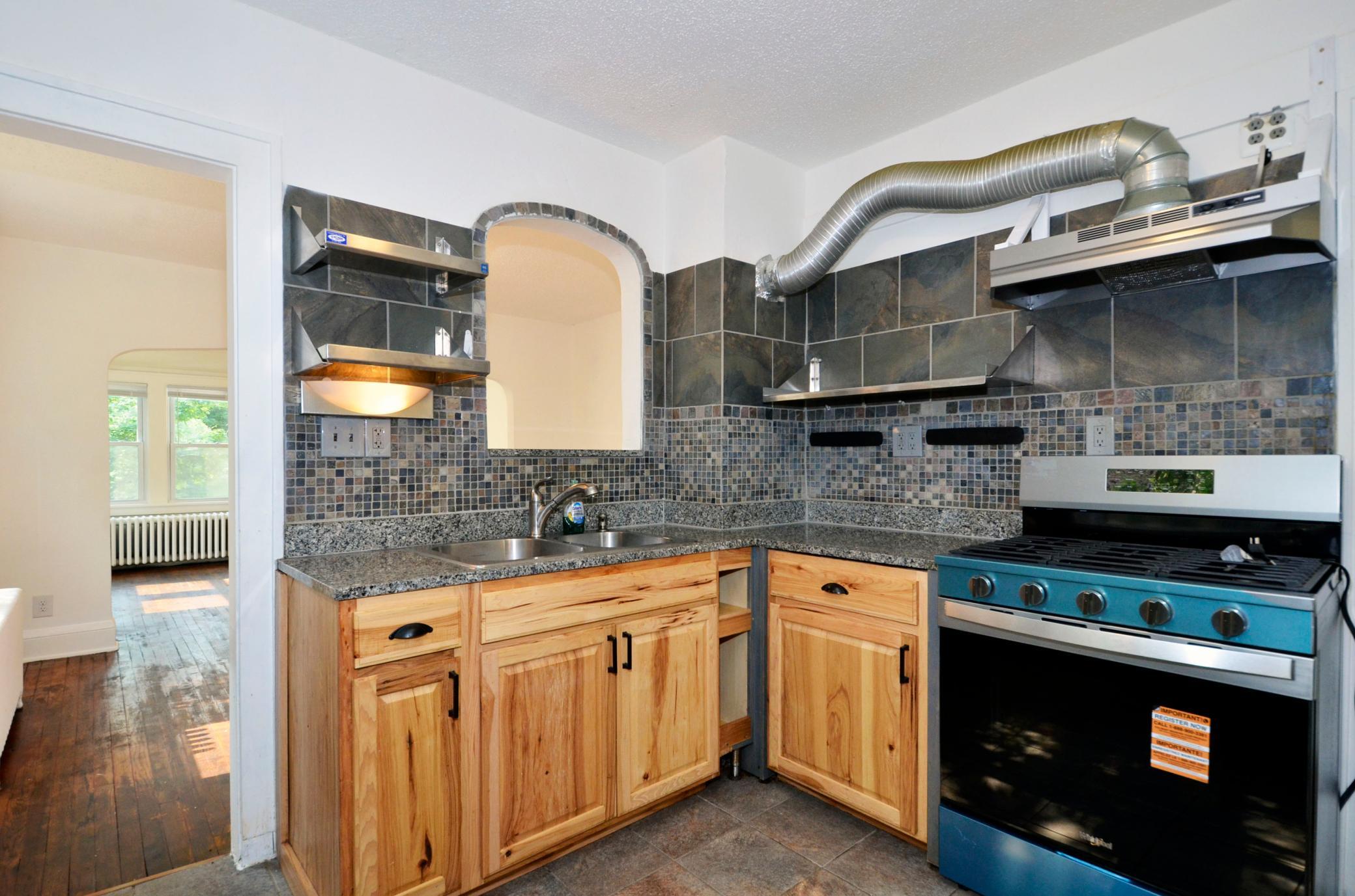 1139 Magnolia Avenue E Property Photo 11