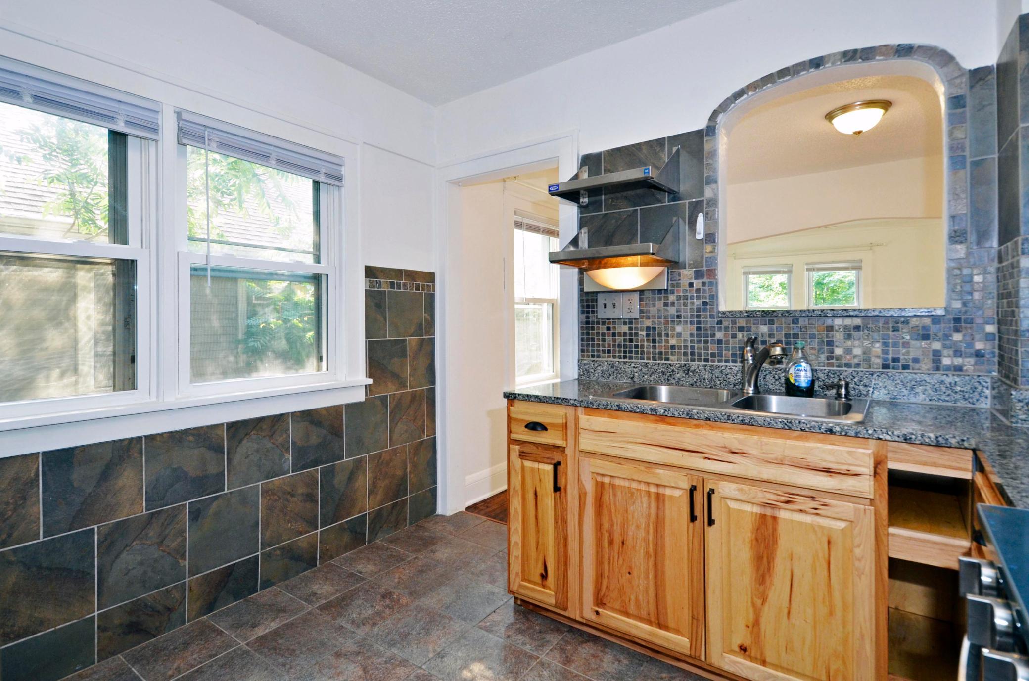 1139 Magnolia Avenue E Property Photo 12