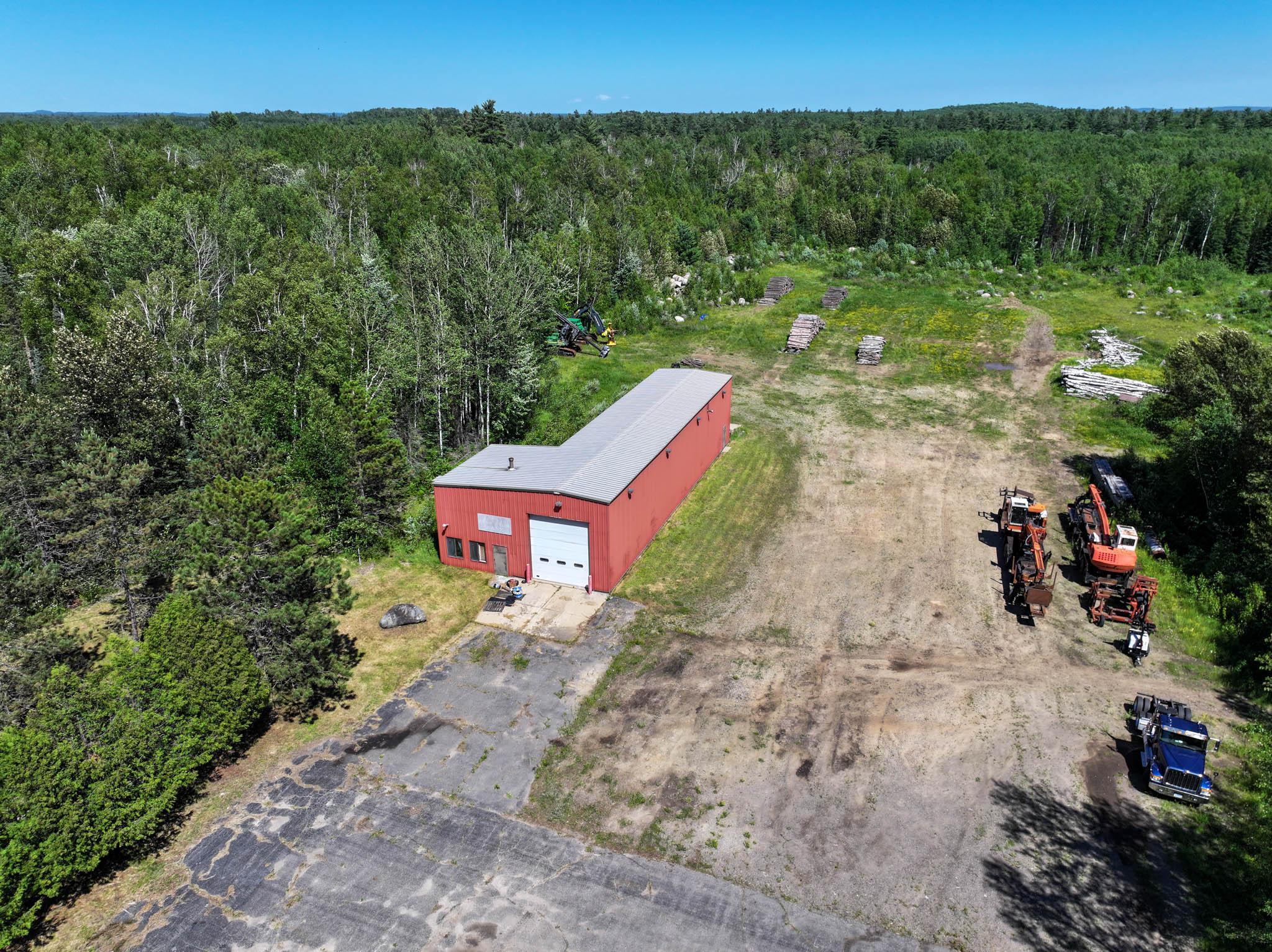 6950 Highway 169 Property Photo 4