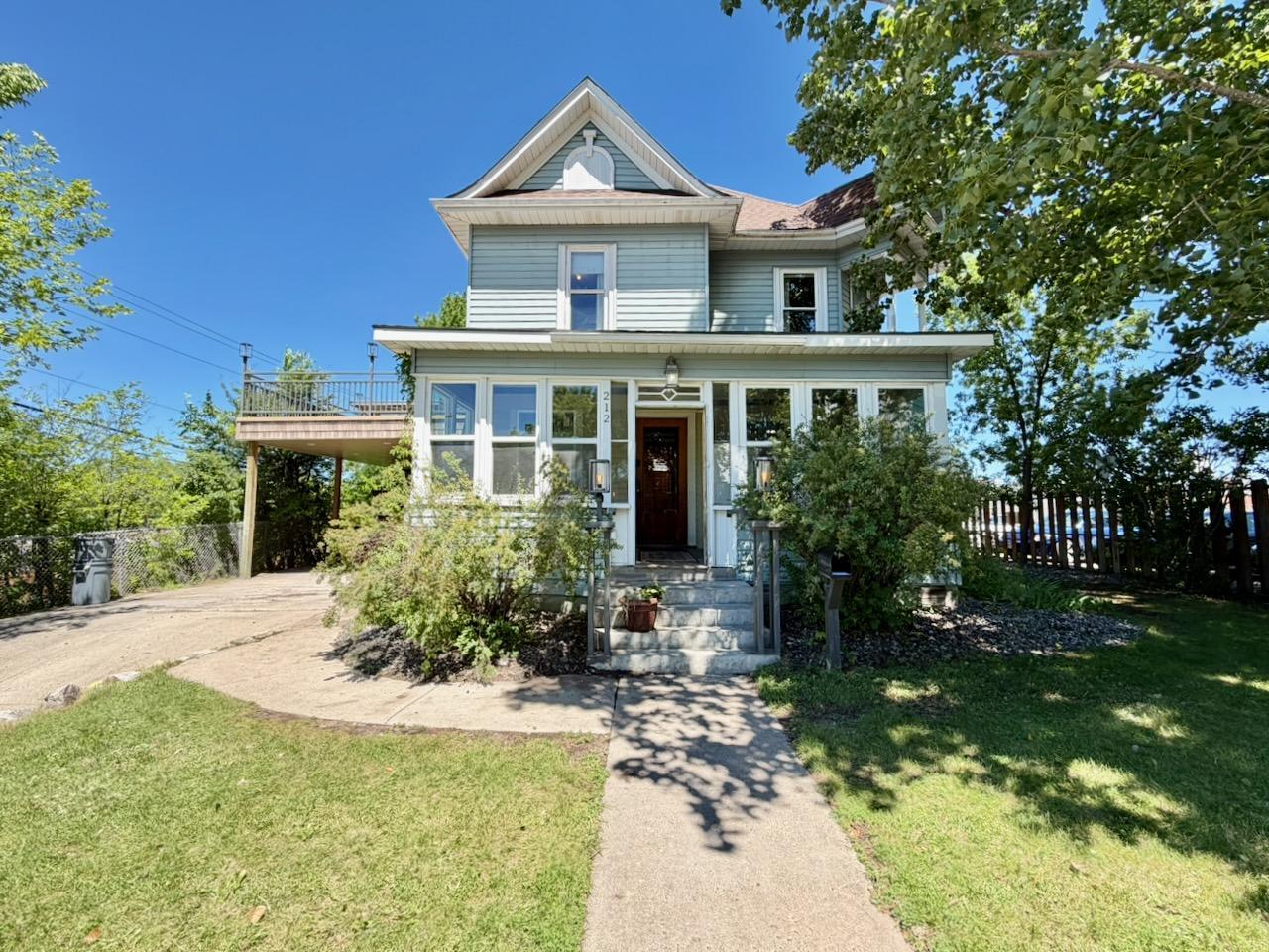 212 W Junius Avenue Property Photo 1