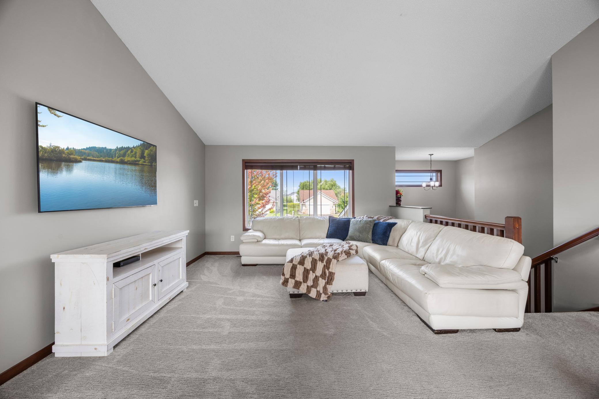 7391 Kahler Circle Ne Property Photo 13