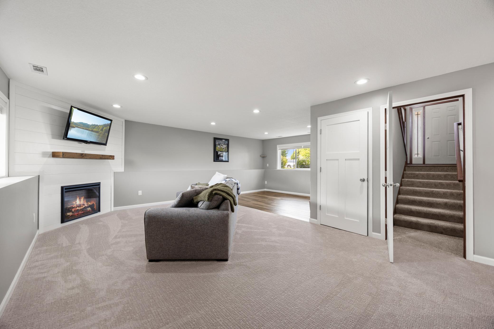 7391 Kahler Circle Ne Property Photo 25