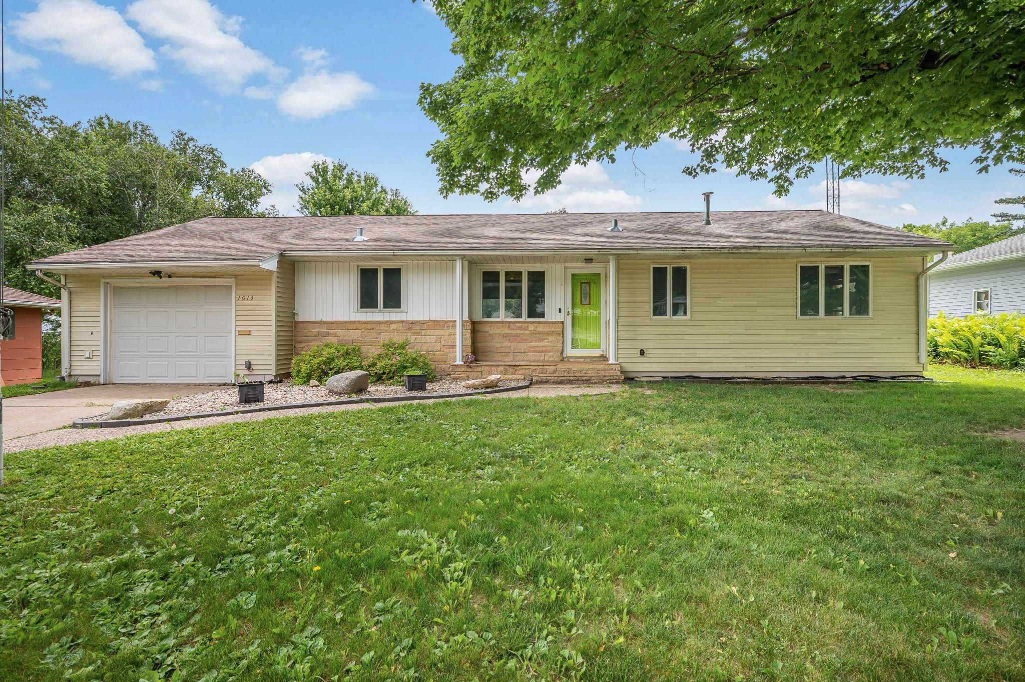 1013 5th Street S Property Photo 1