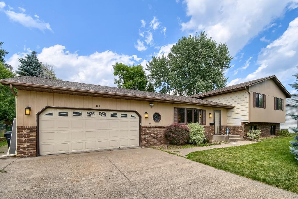 383 Belmont Lane E Property Photo 1