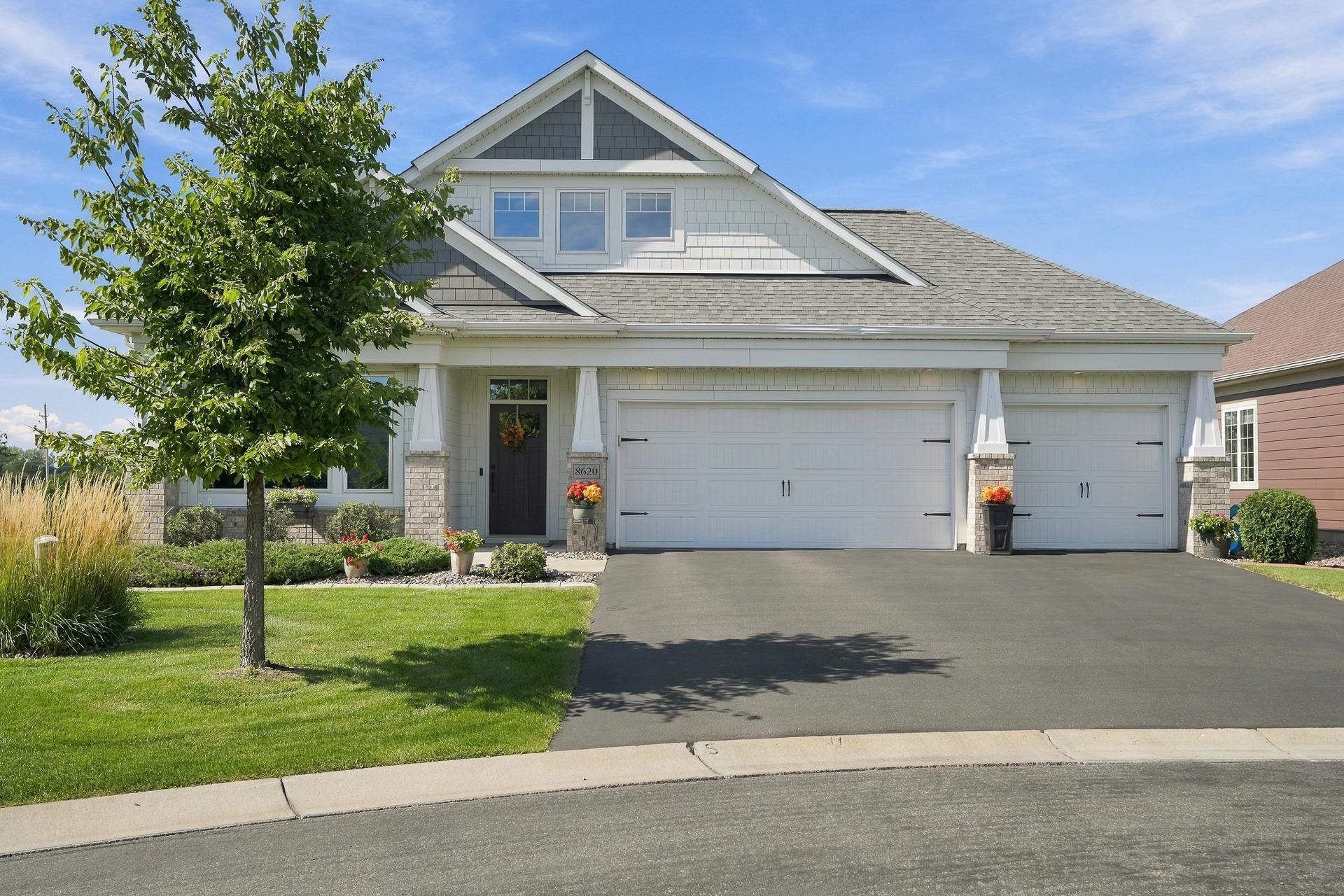 8620 Irving Circle N Property Photo 1