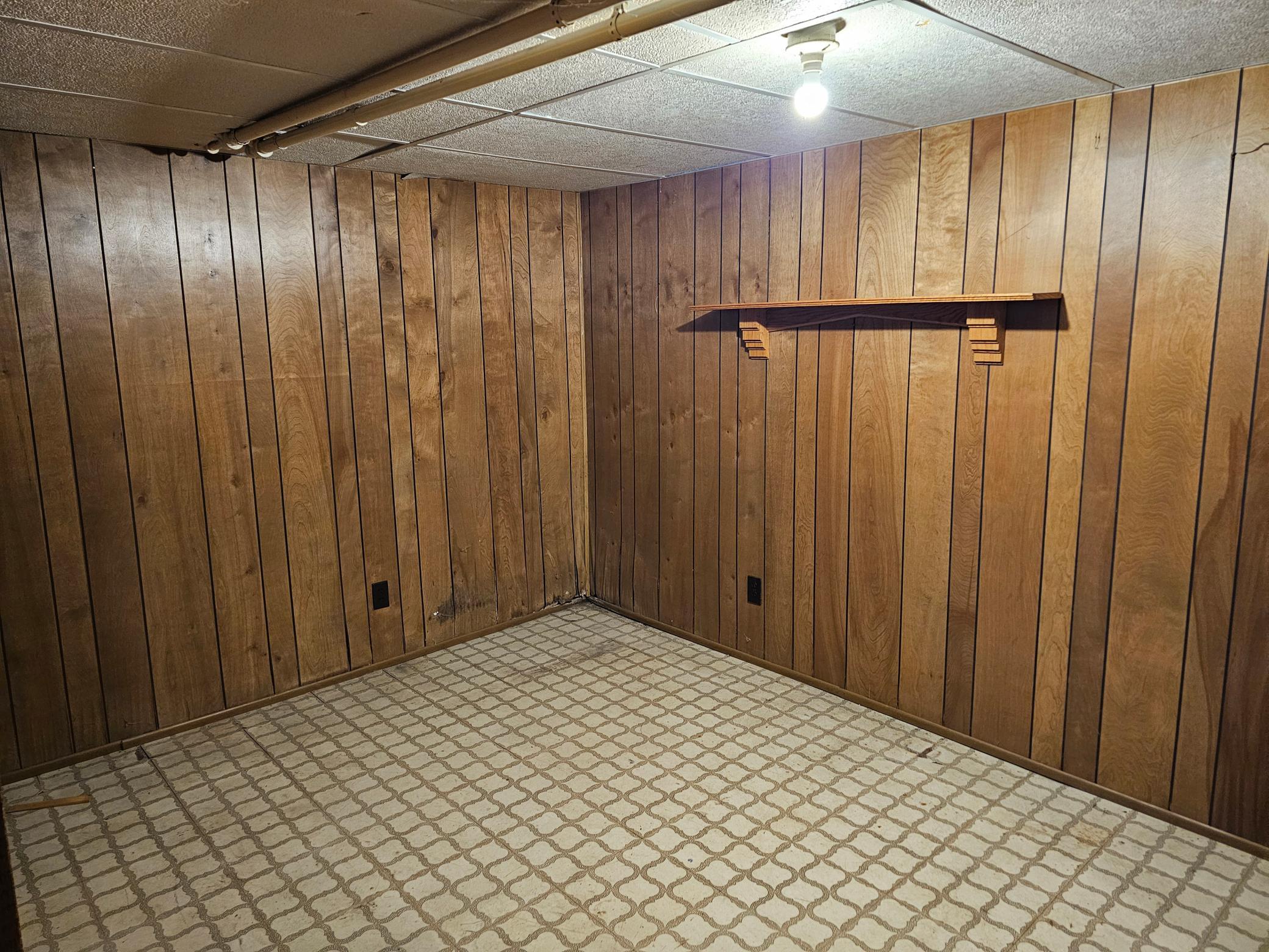 1361 Scheffer Avenue Property Photo 10