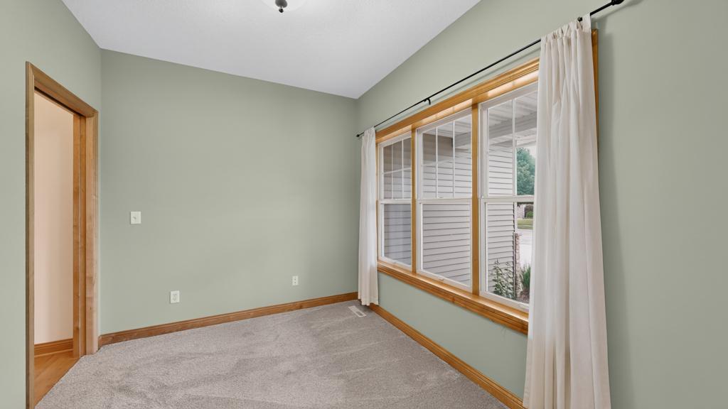 3655 Stone Point Drive Ne Property Photo 8