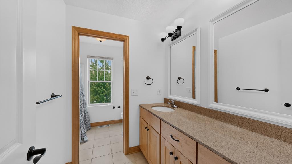 3655 Stone Point Drive Ne Property Photo 25