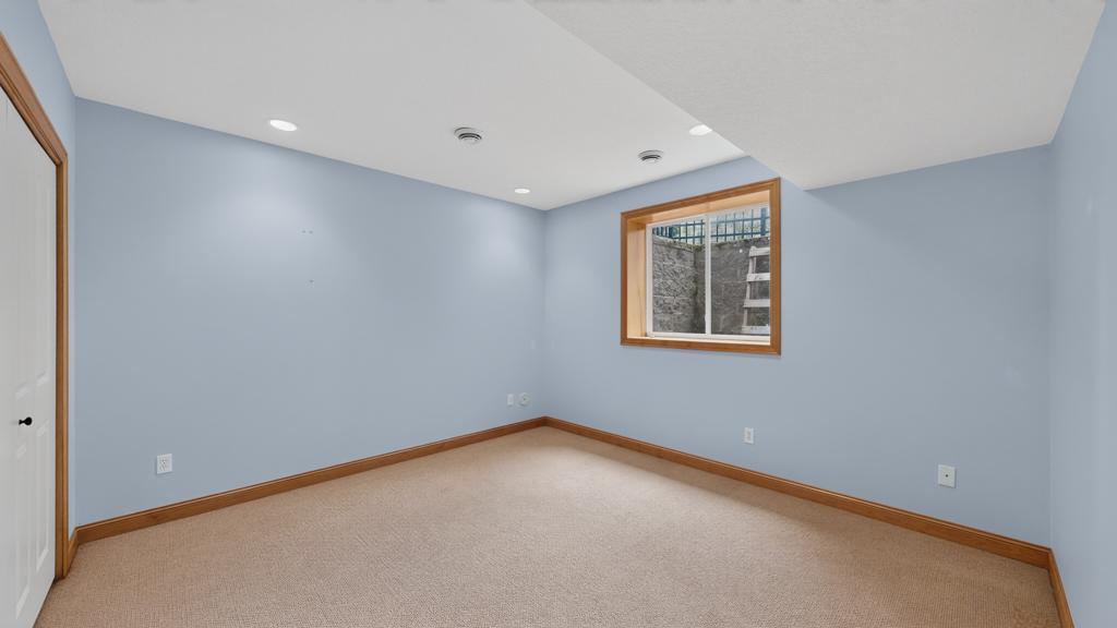3655 Stone Point Drive Ne Property Photo 43