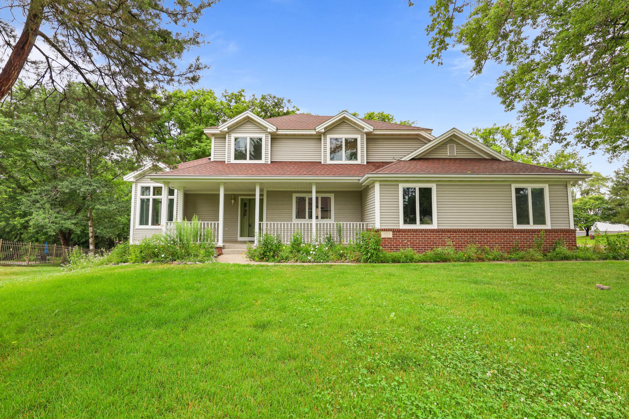 1903 Meadowrose Boulevard Property Photo 1