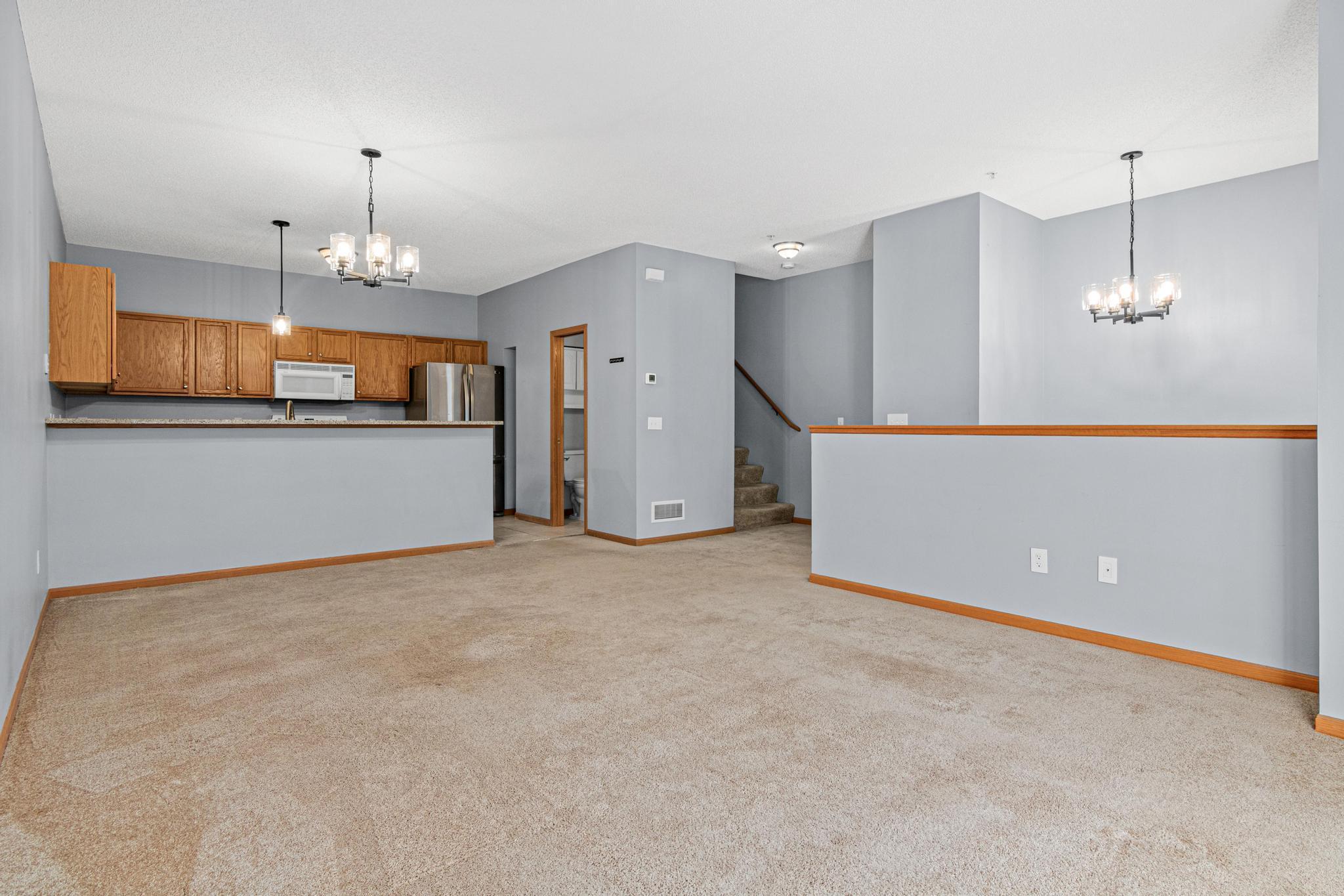 652 Willoughby Way W Property Photo 8