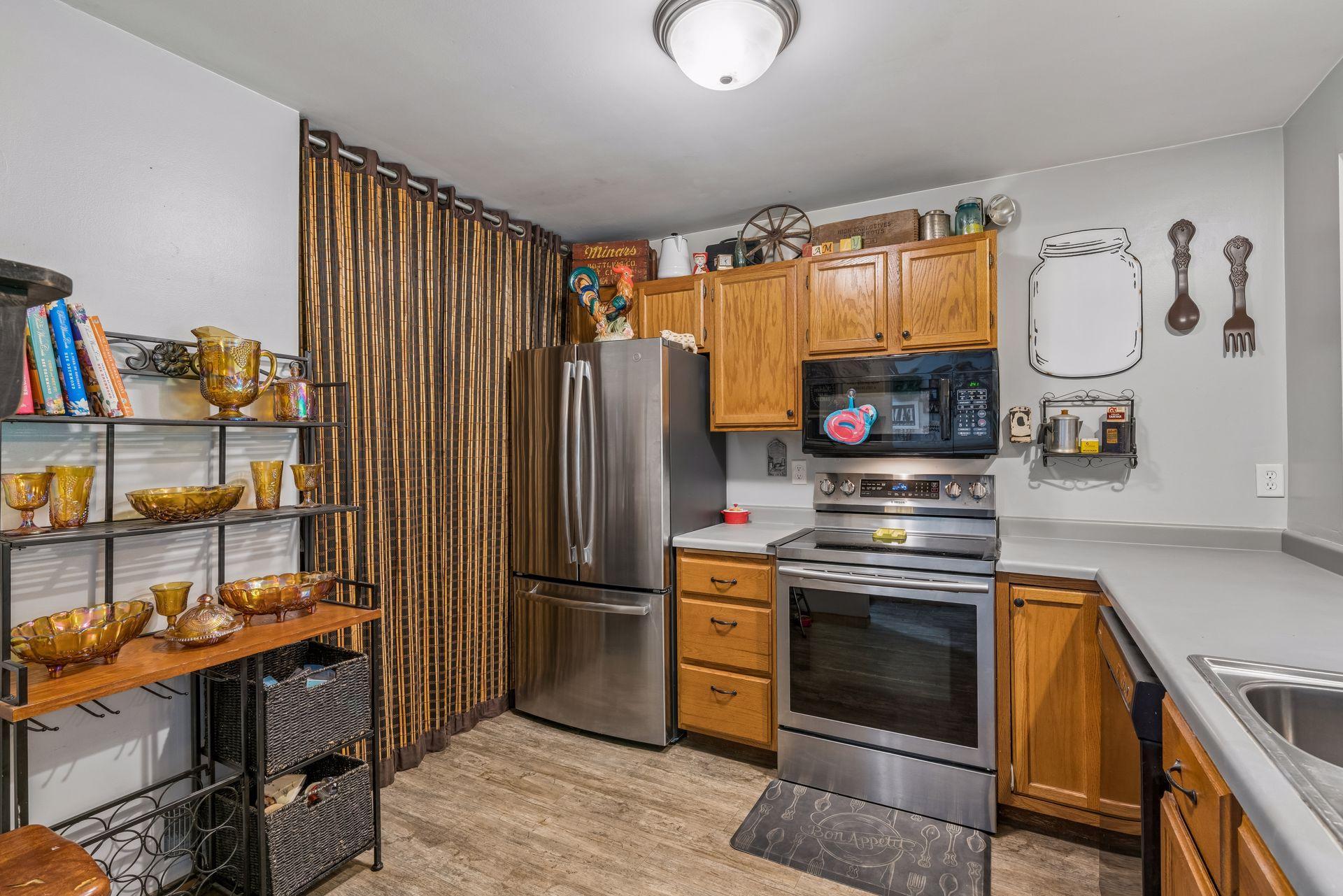 3030 Shields Drive 101 Property Photo 4
