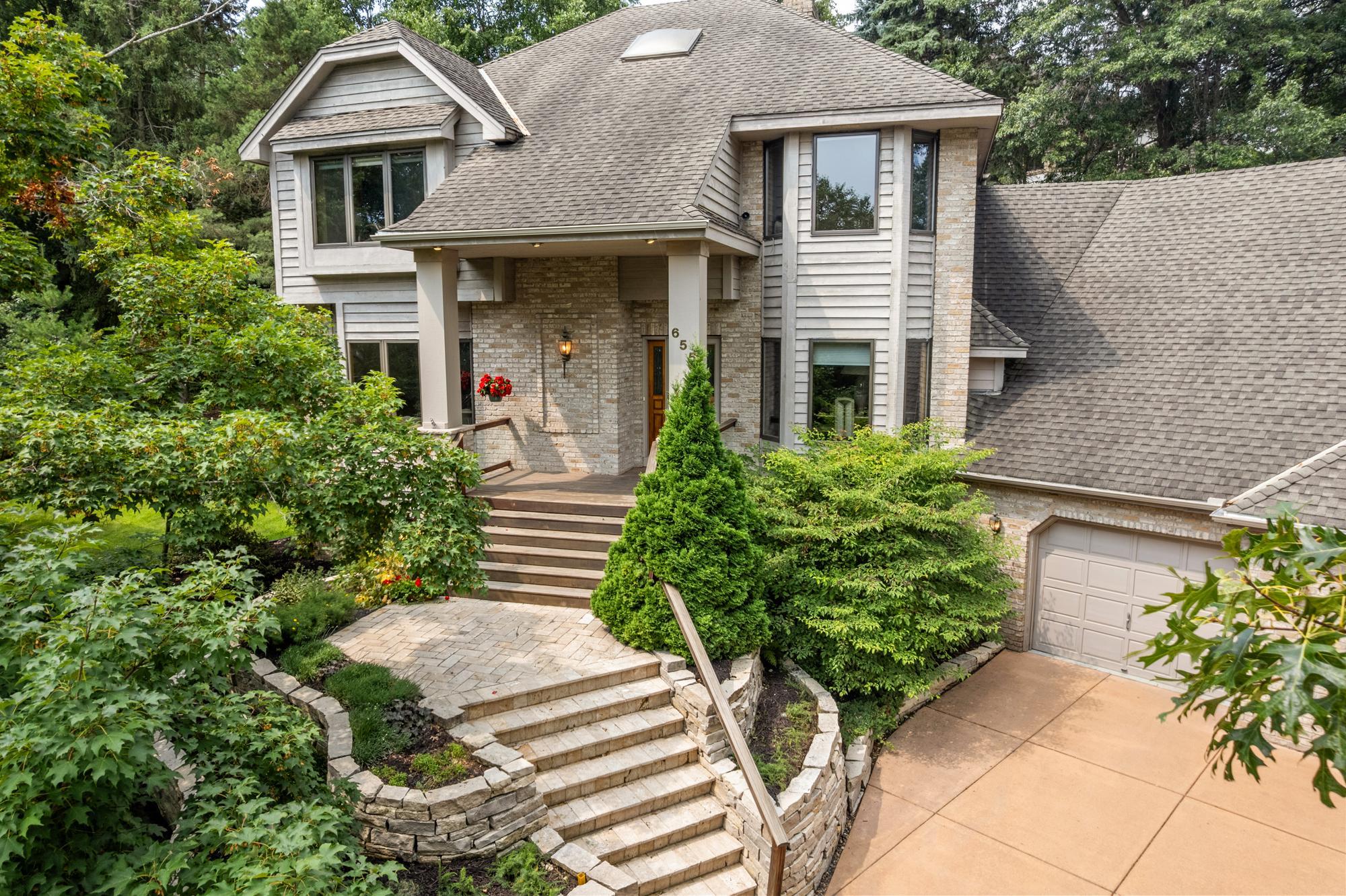 655 Evergreen Circle Property Photo 1