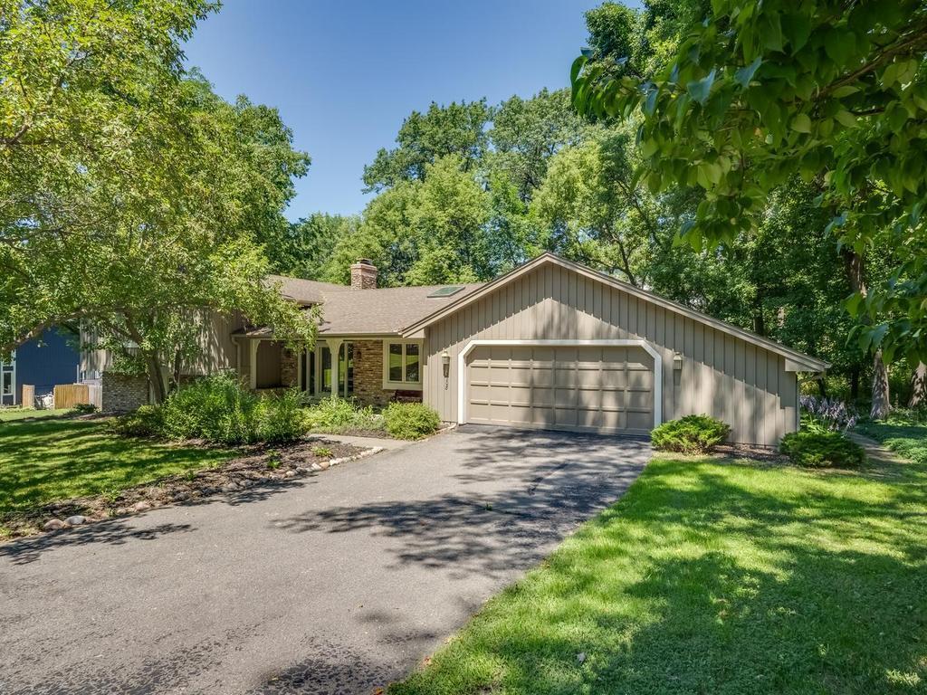 15208 Crown Drive Property Photo 3