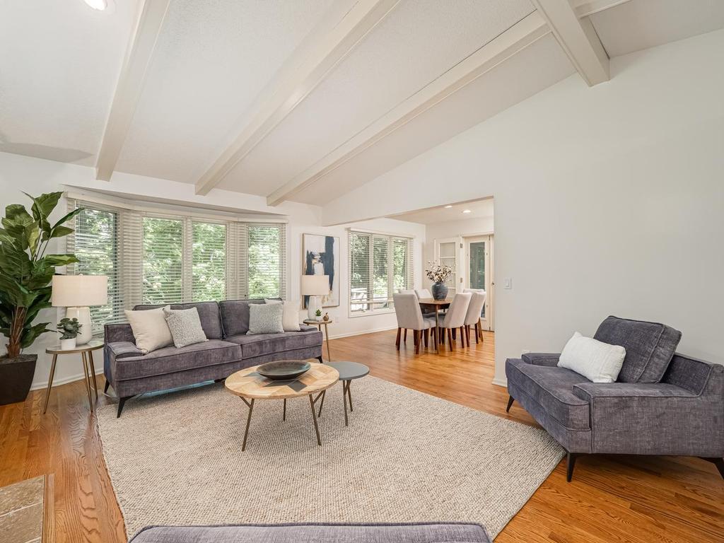 15208 Crown Drive Property Photo 15