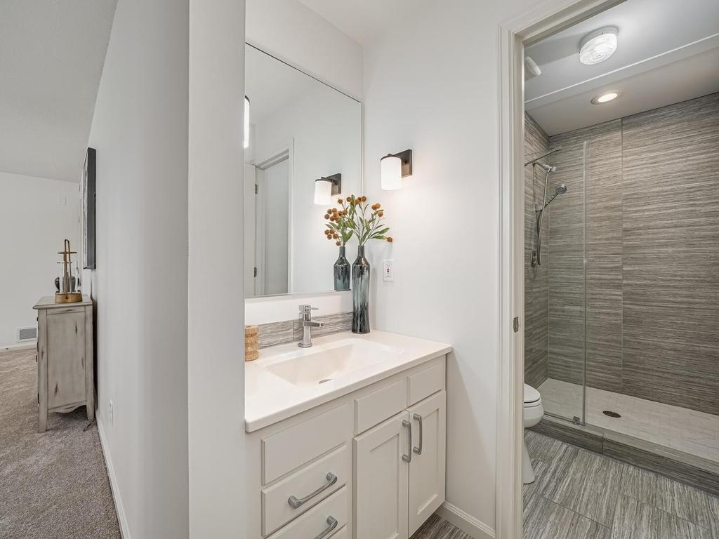 15208 Crown Drive Property Photo 33