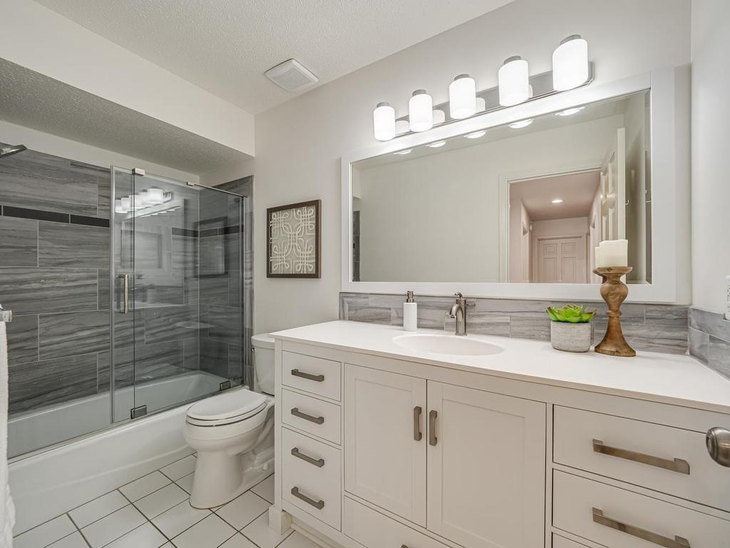 15208 Crown Drive Property Photo 38