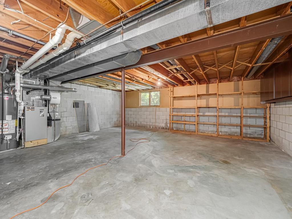 15208 Crown Drive Property Photo 40
