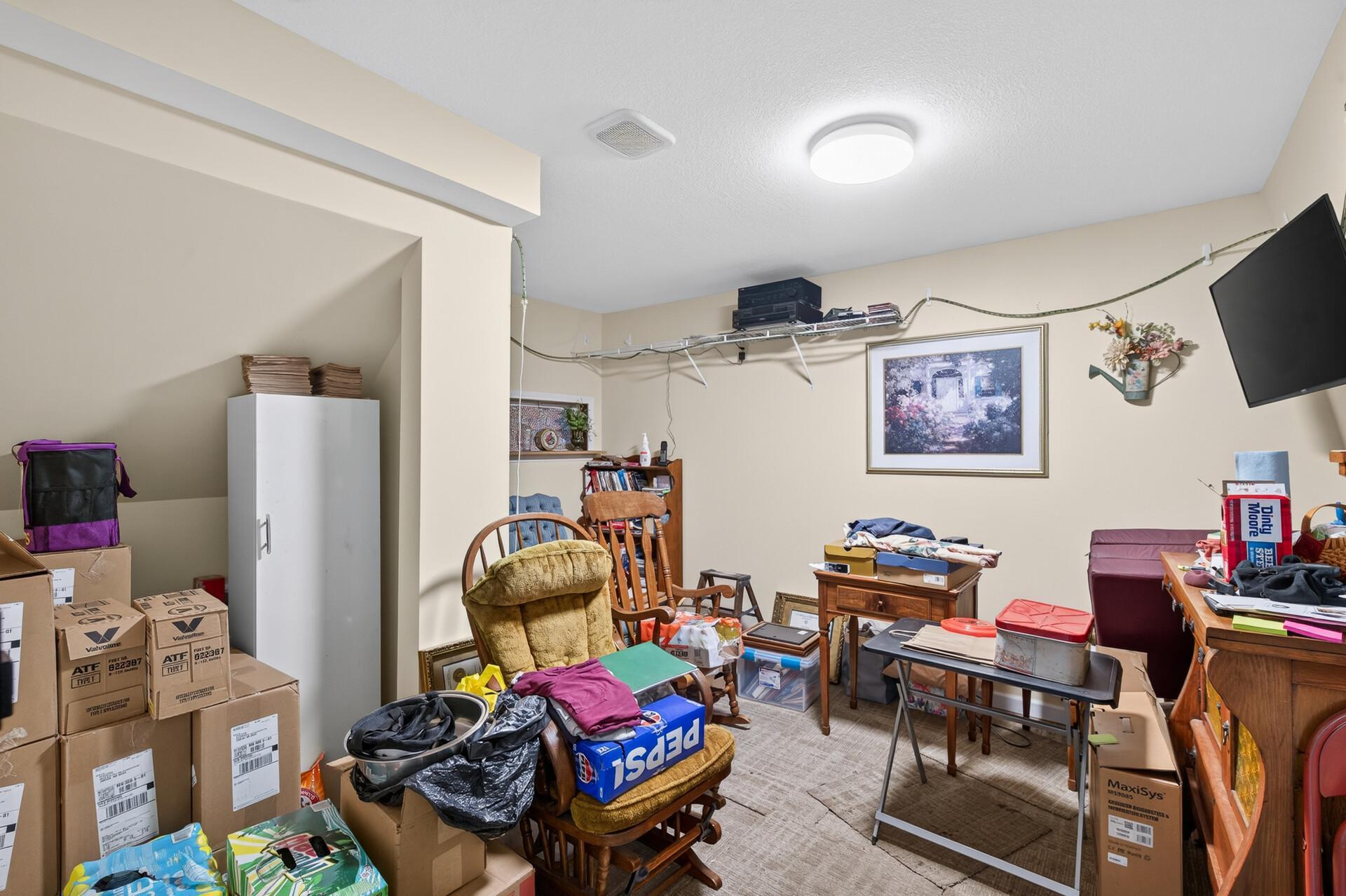 501 Rice Street N Property Photo 8