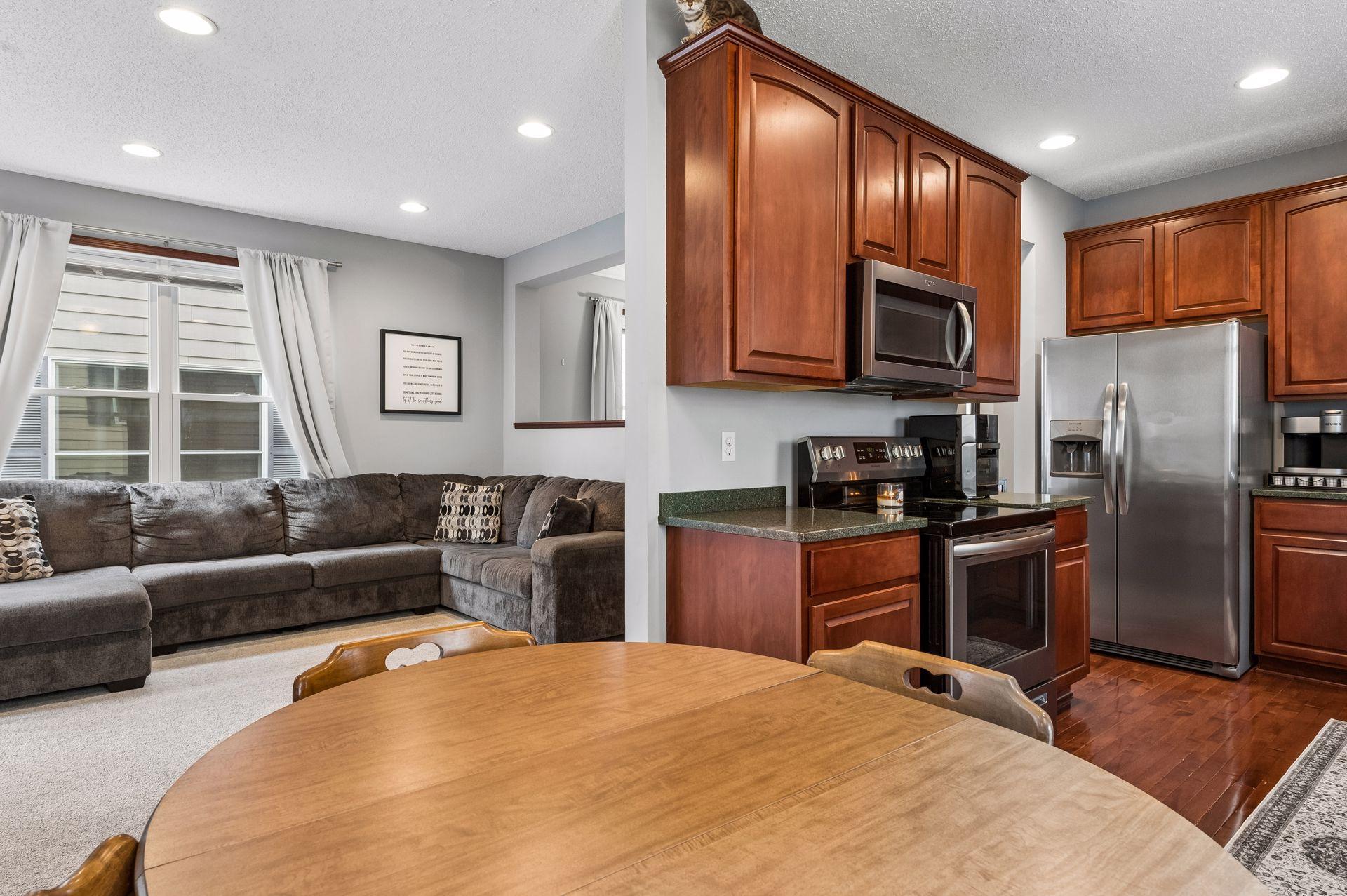 11207 Beechwood Lane Property Photo 5