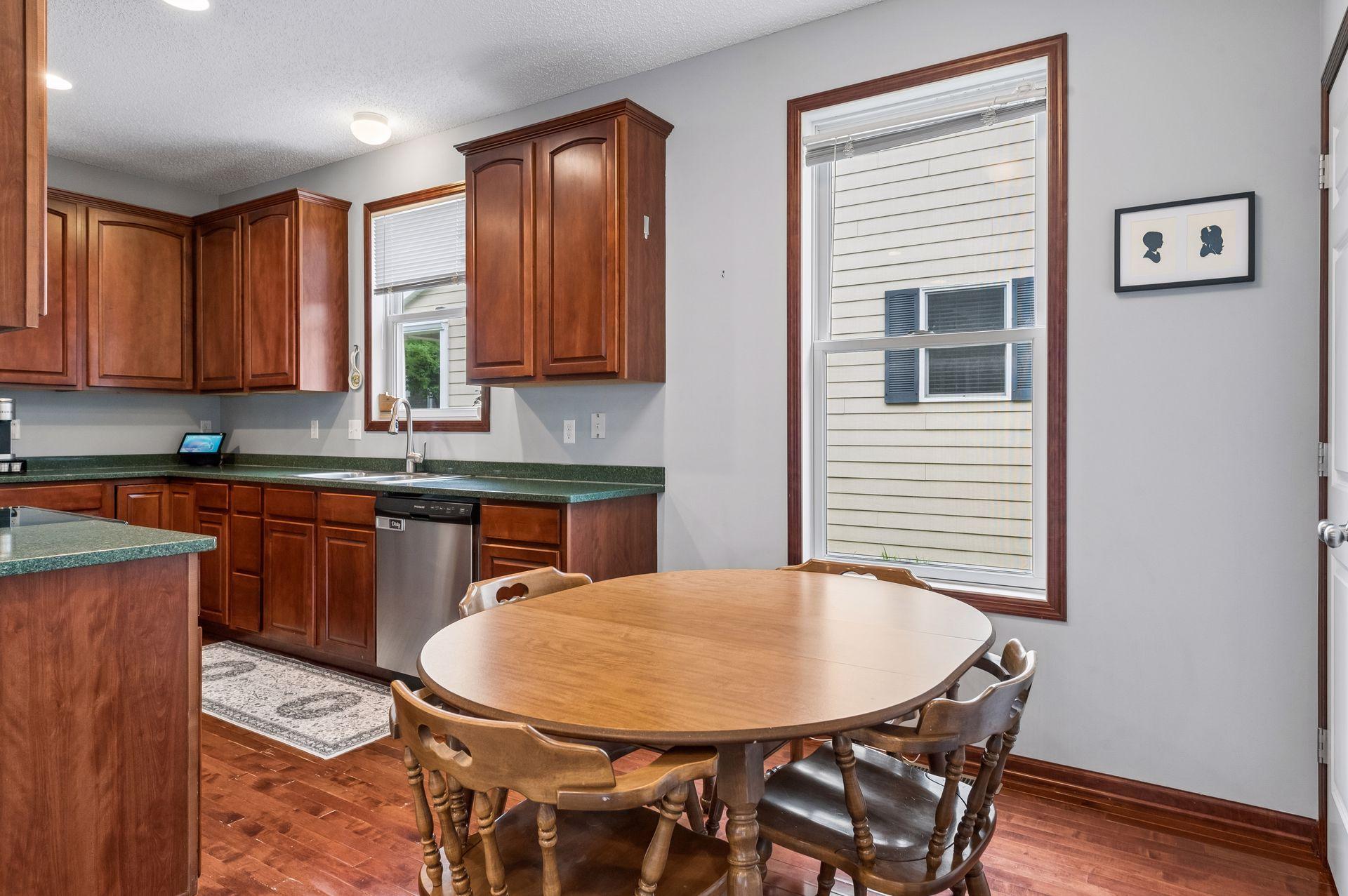 11207 Beechwood Lane Property Photo 6