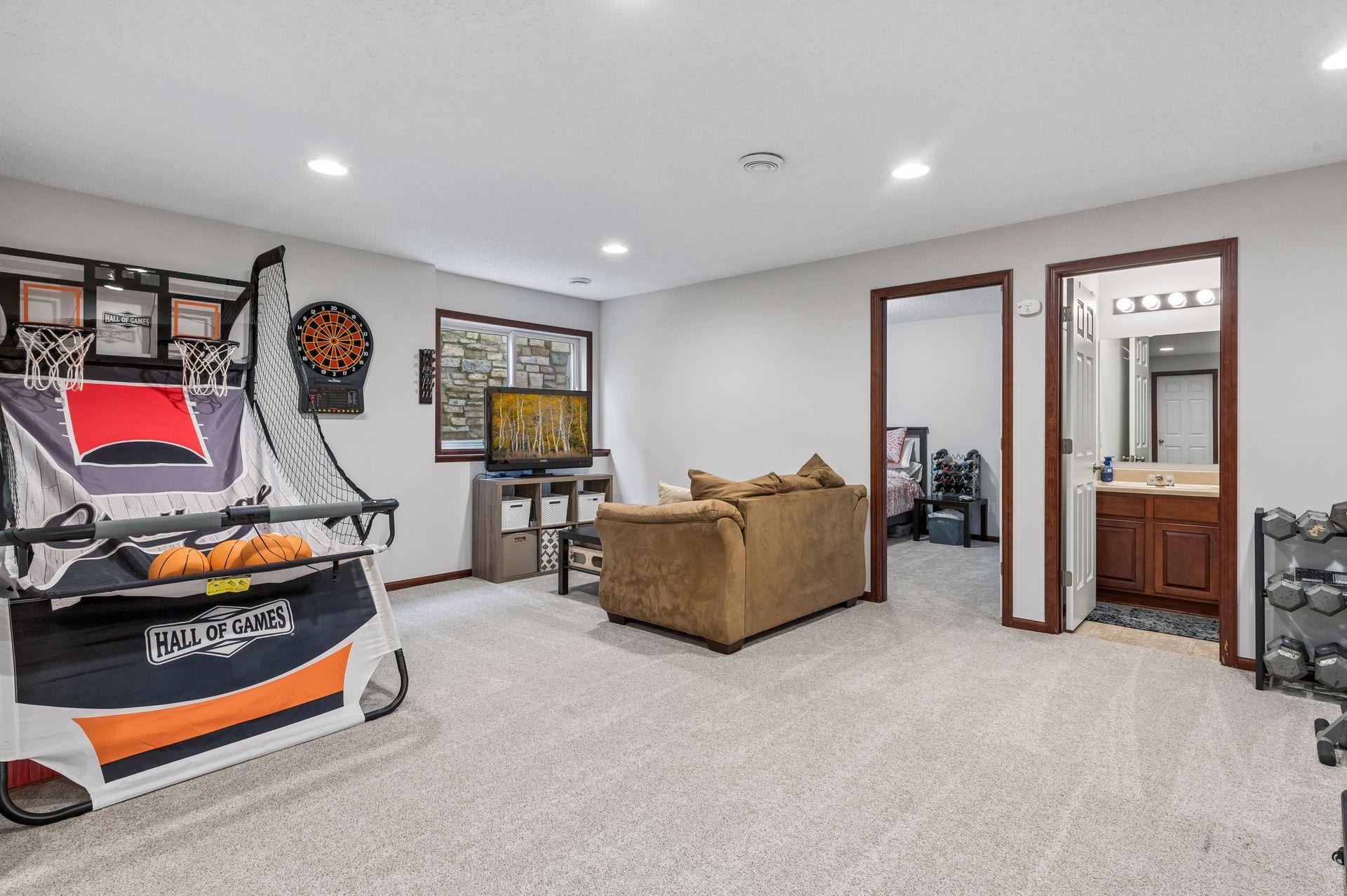 11207 Beechwood Lane Property Photo 35