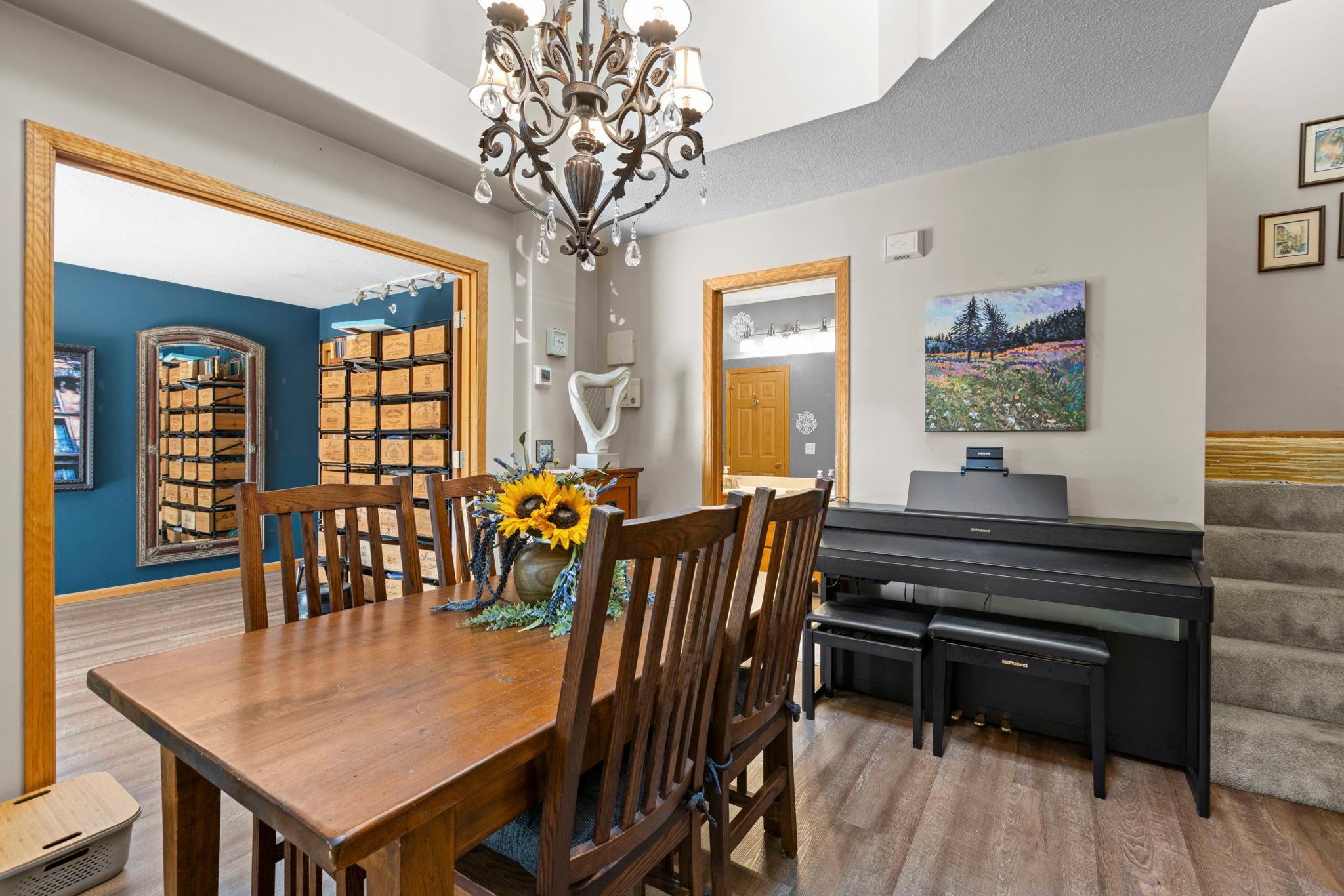 528 Queens Gate Property Photo 6