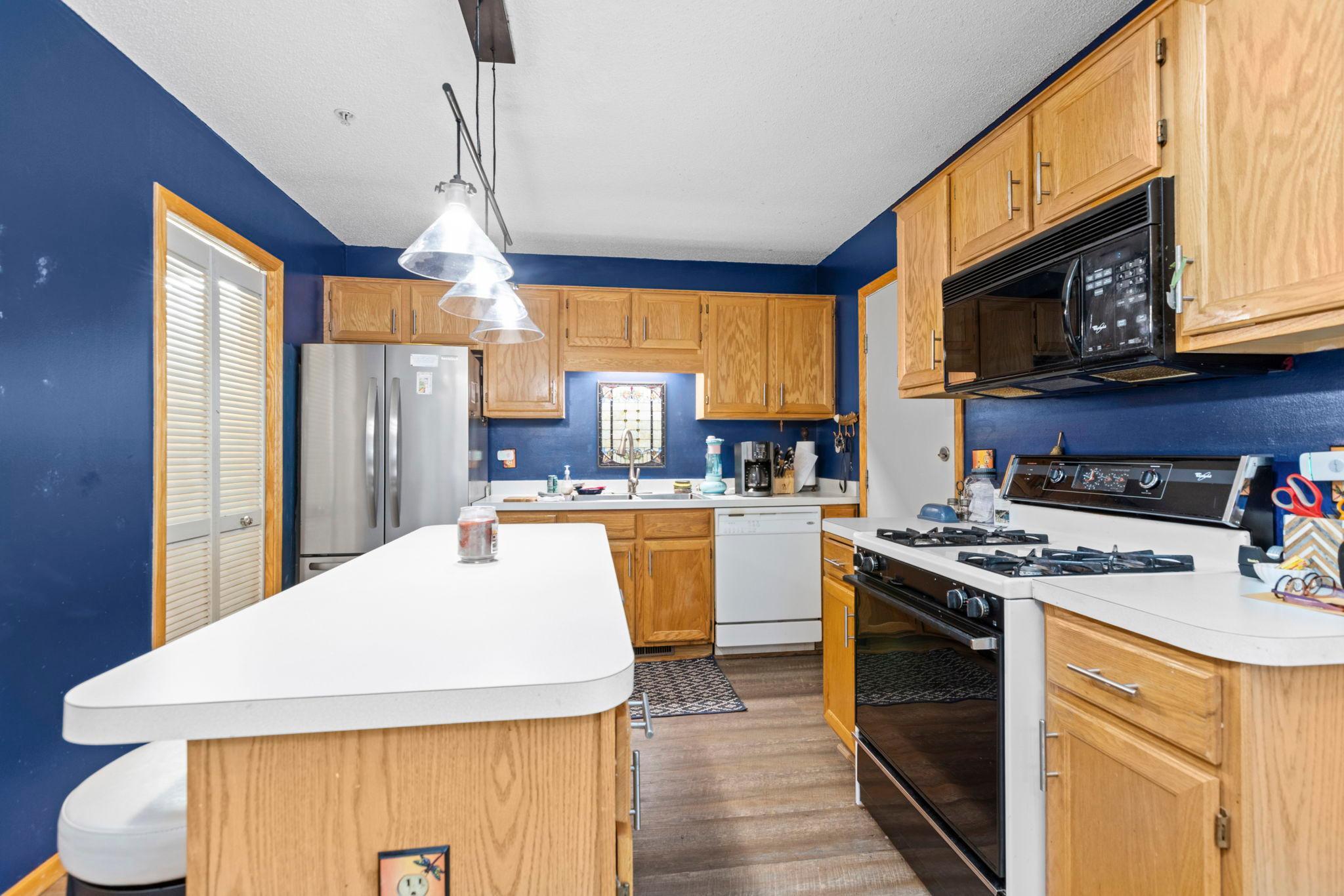 528 Queens Gate Property Photo 8