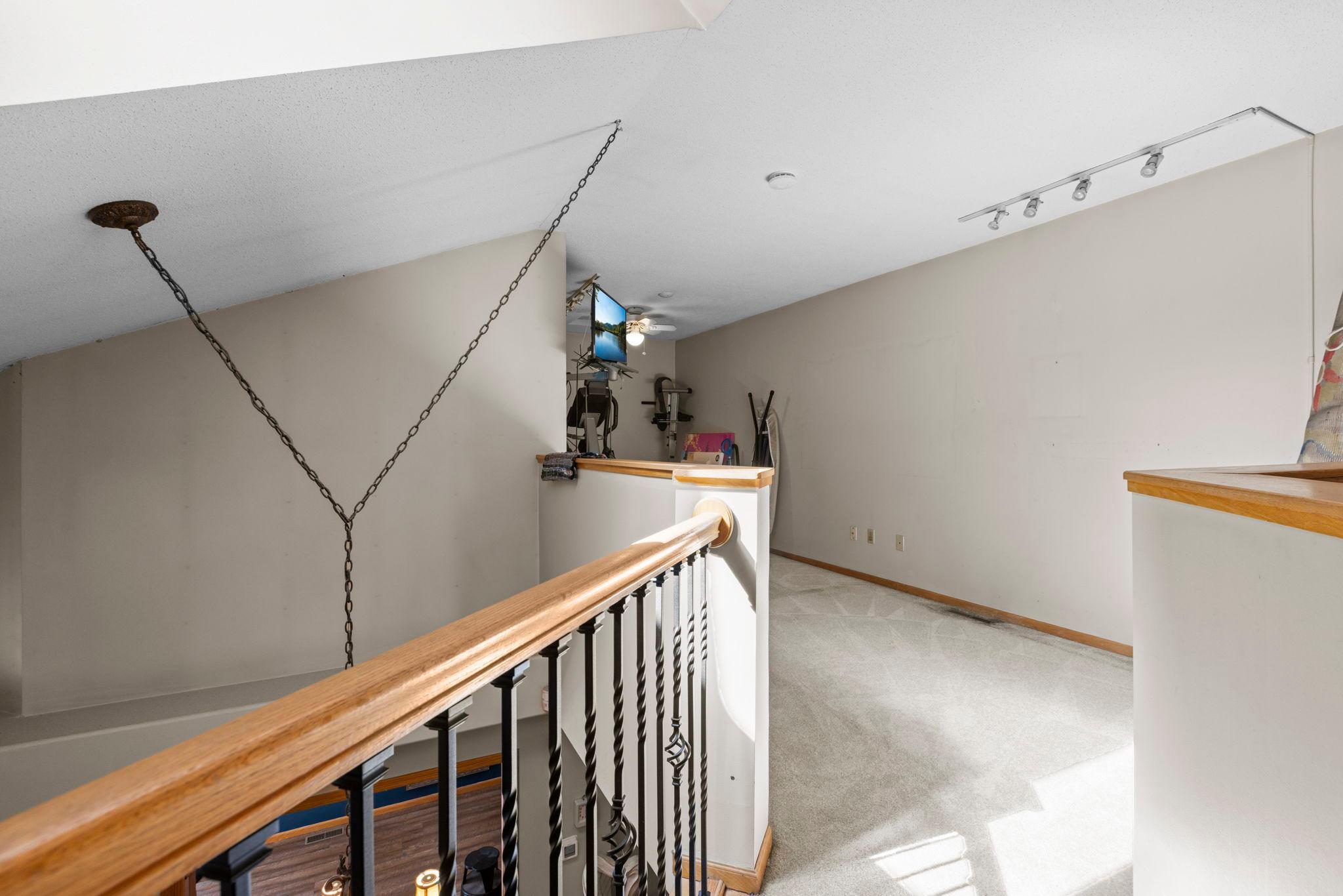 528 Queens Gate Property Photo 17