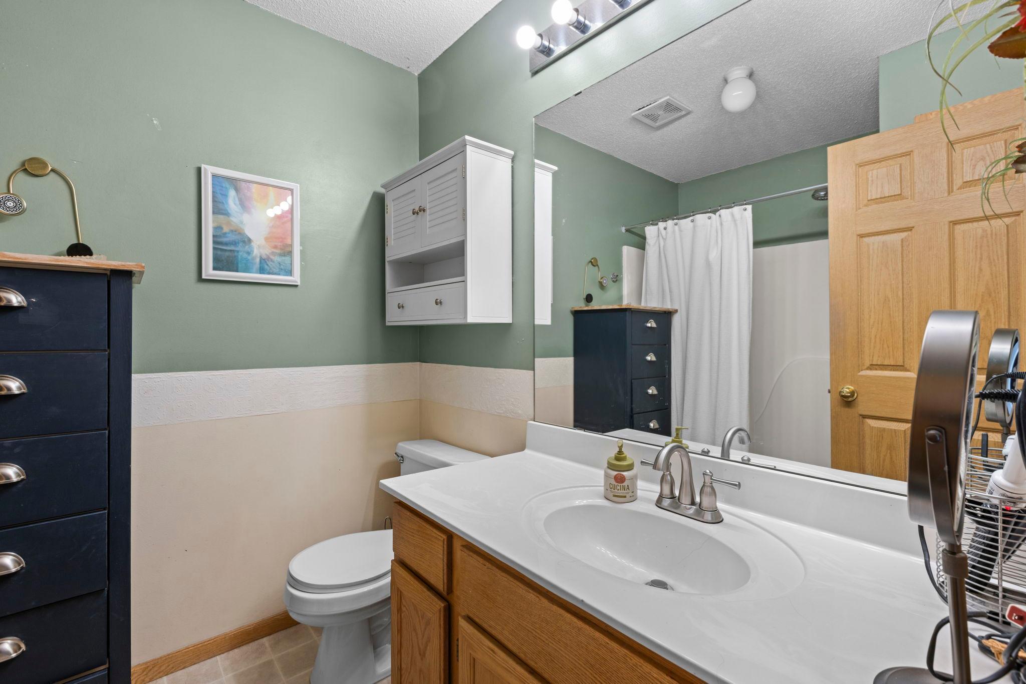 528 Queens Gate Property Photo 21