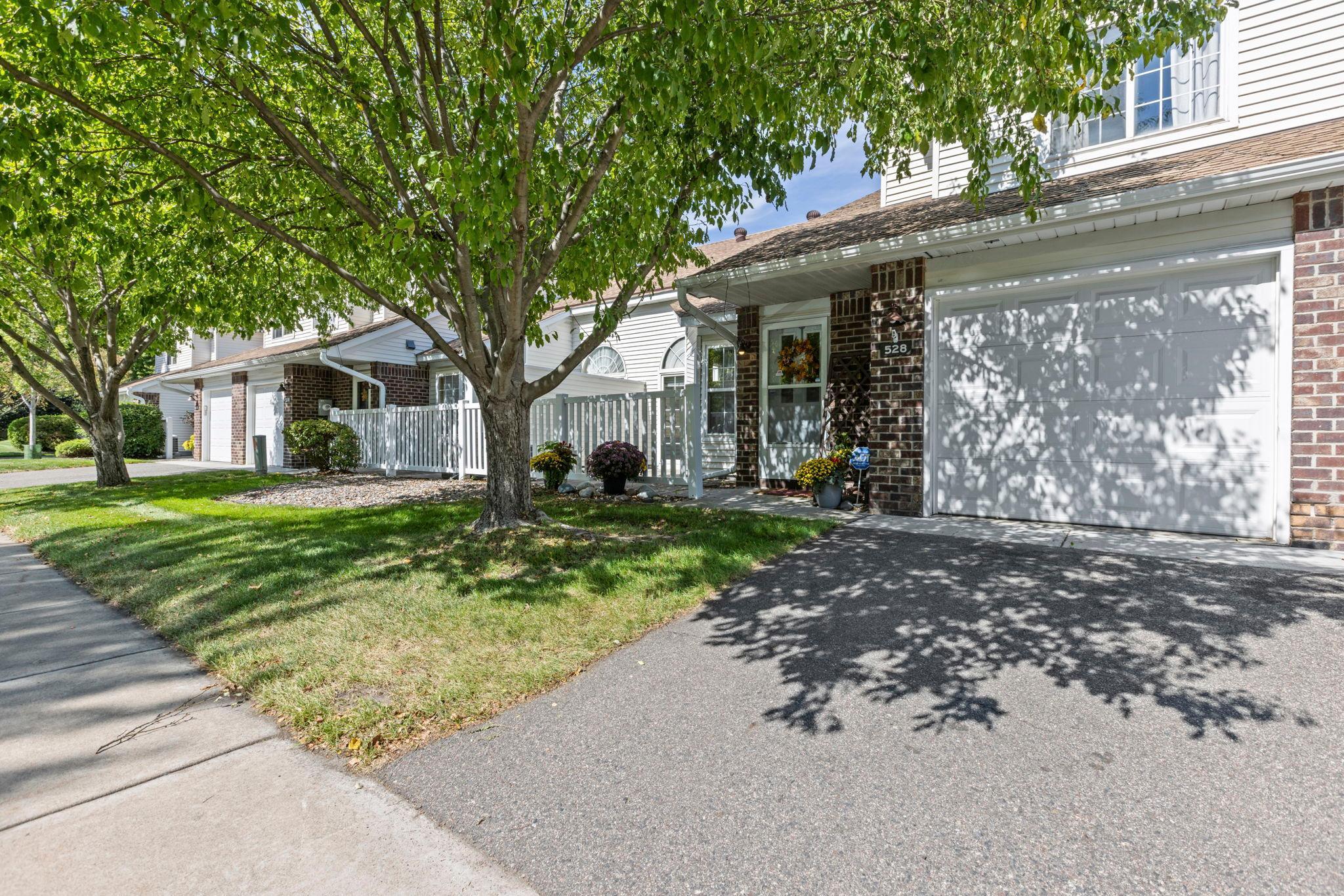 528 Queens Gate Property Photo 27