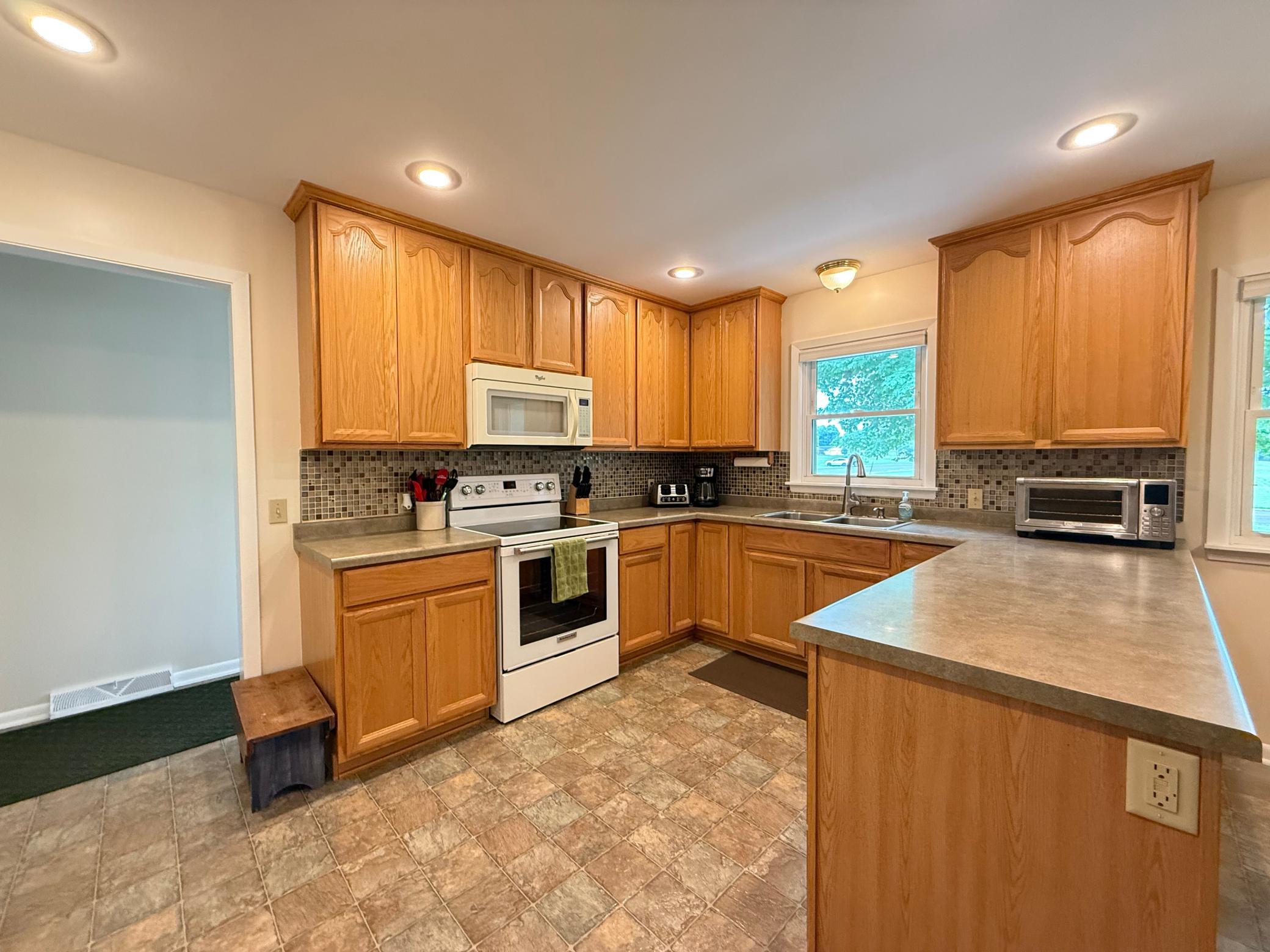 202 3rd Street W Property Photo 3