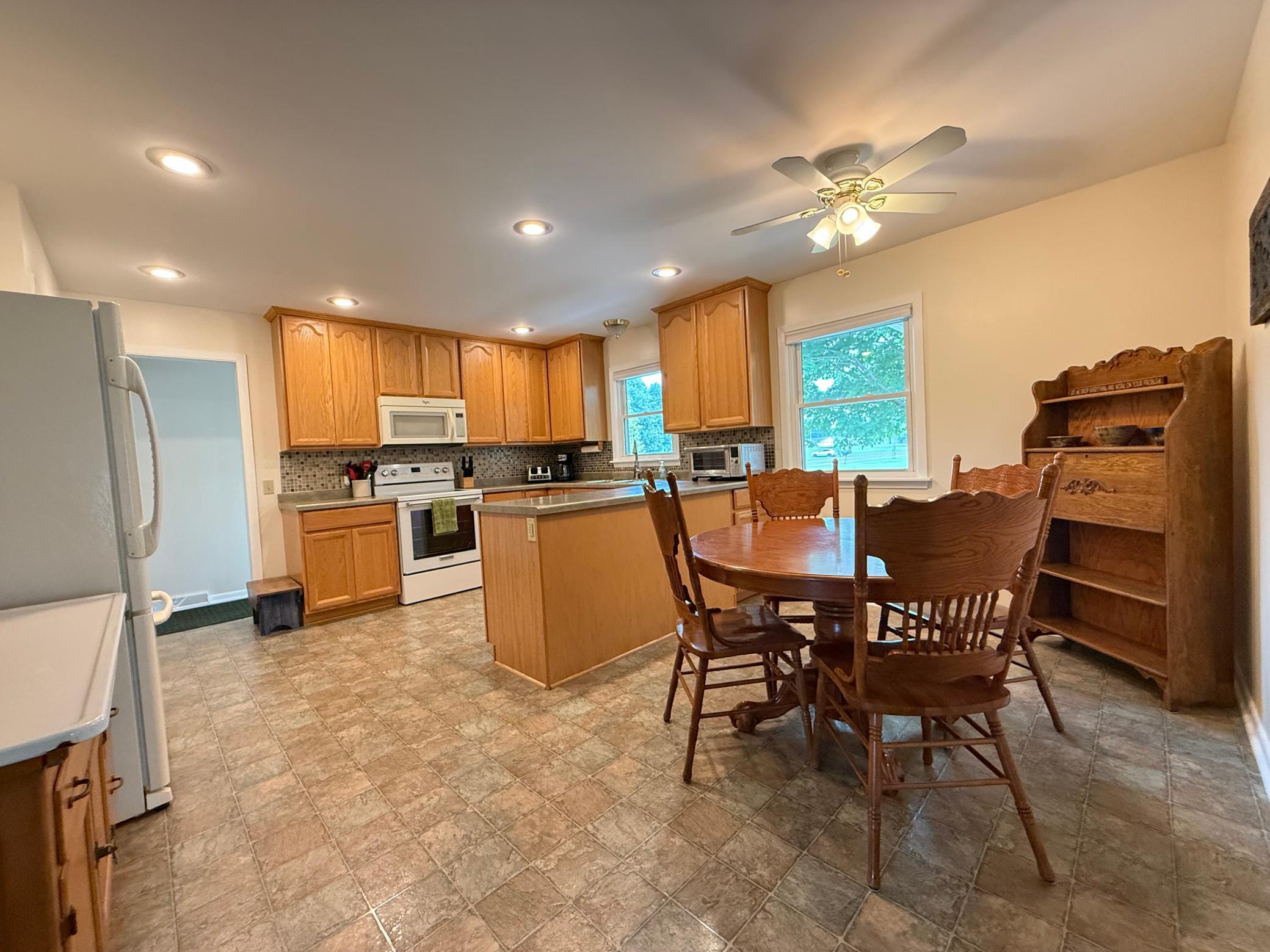 202 3rd Street W Property Photo 6