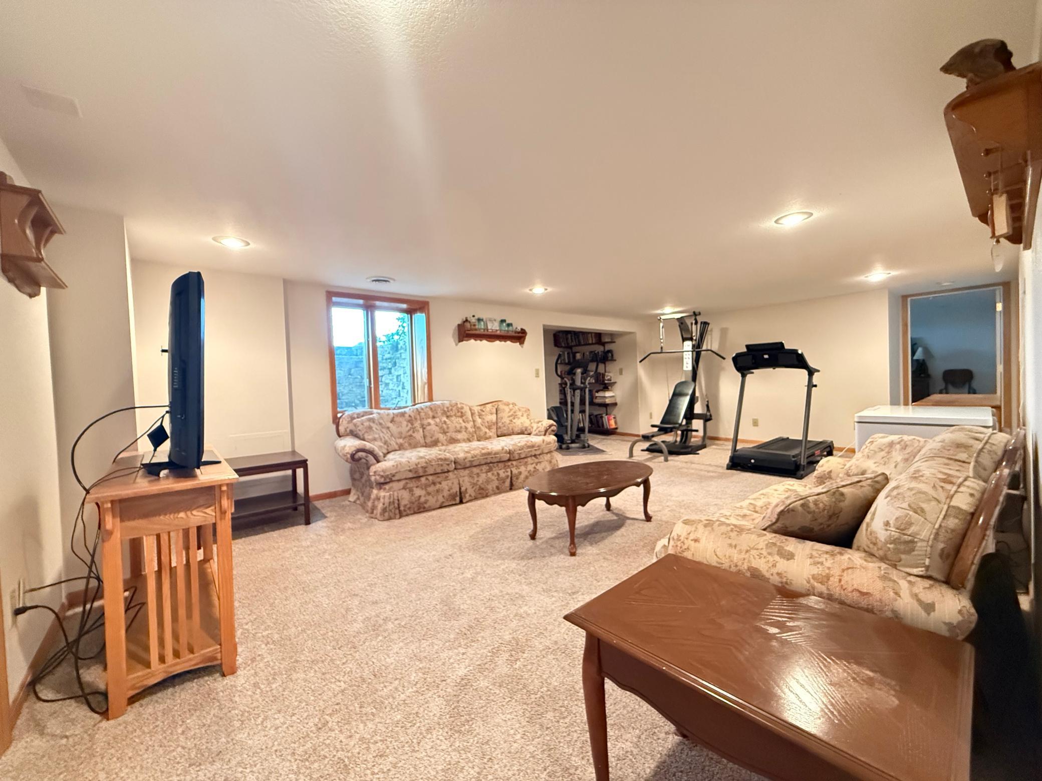 202 3rd Street W Property Photo 16