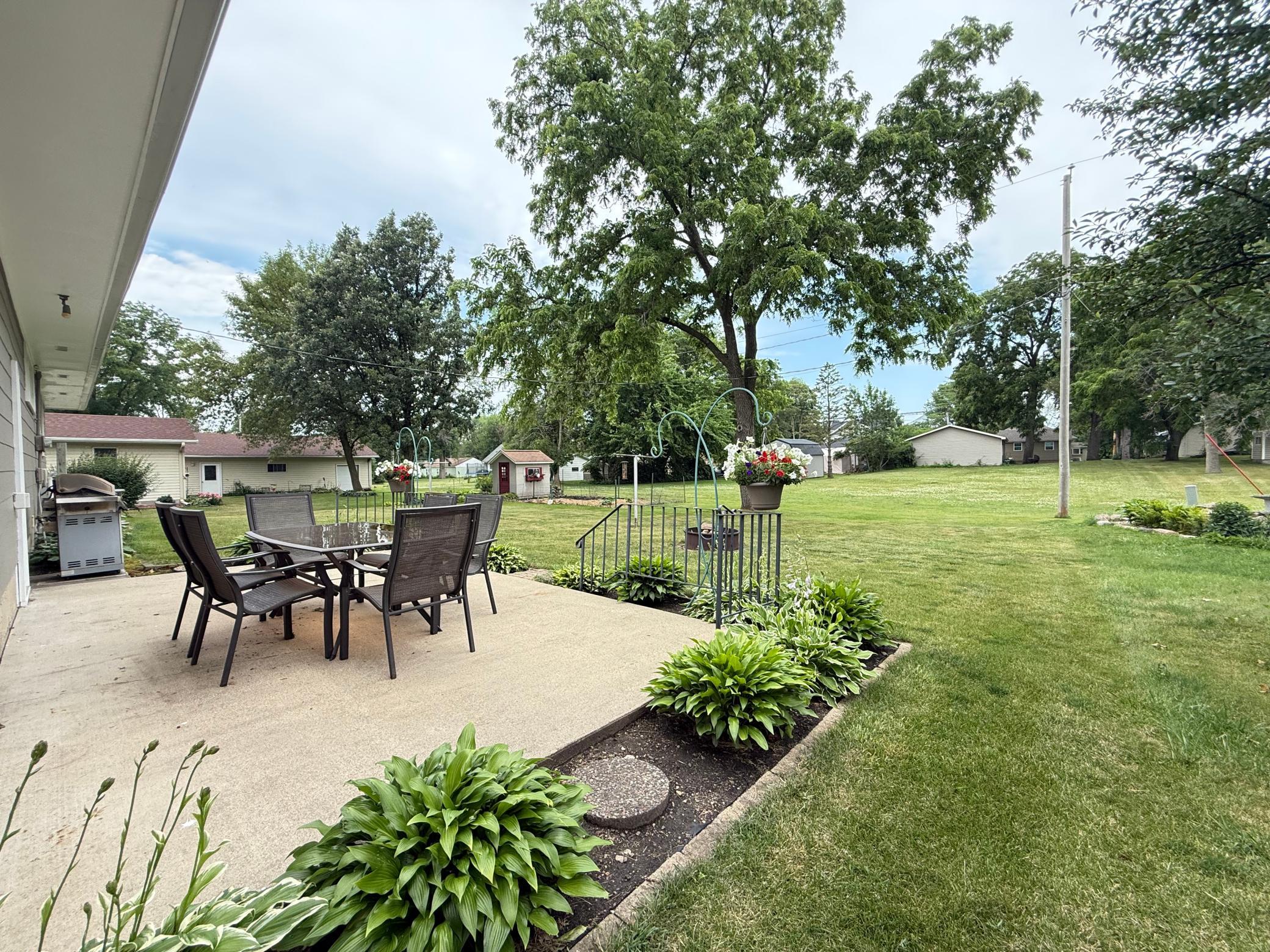 202 3rd Street W Property Photo 27