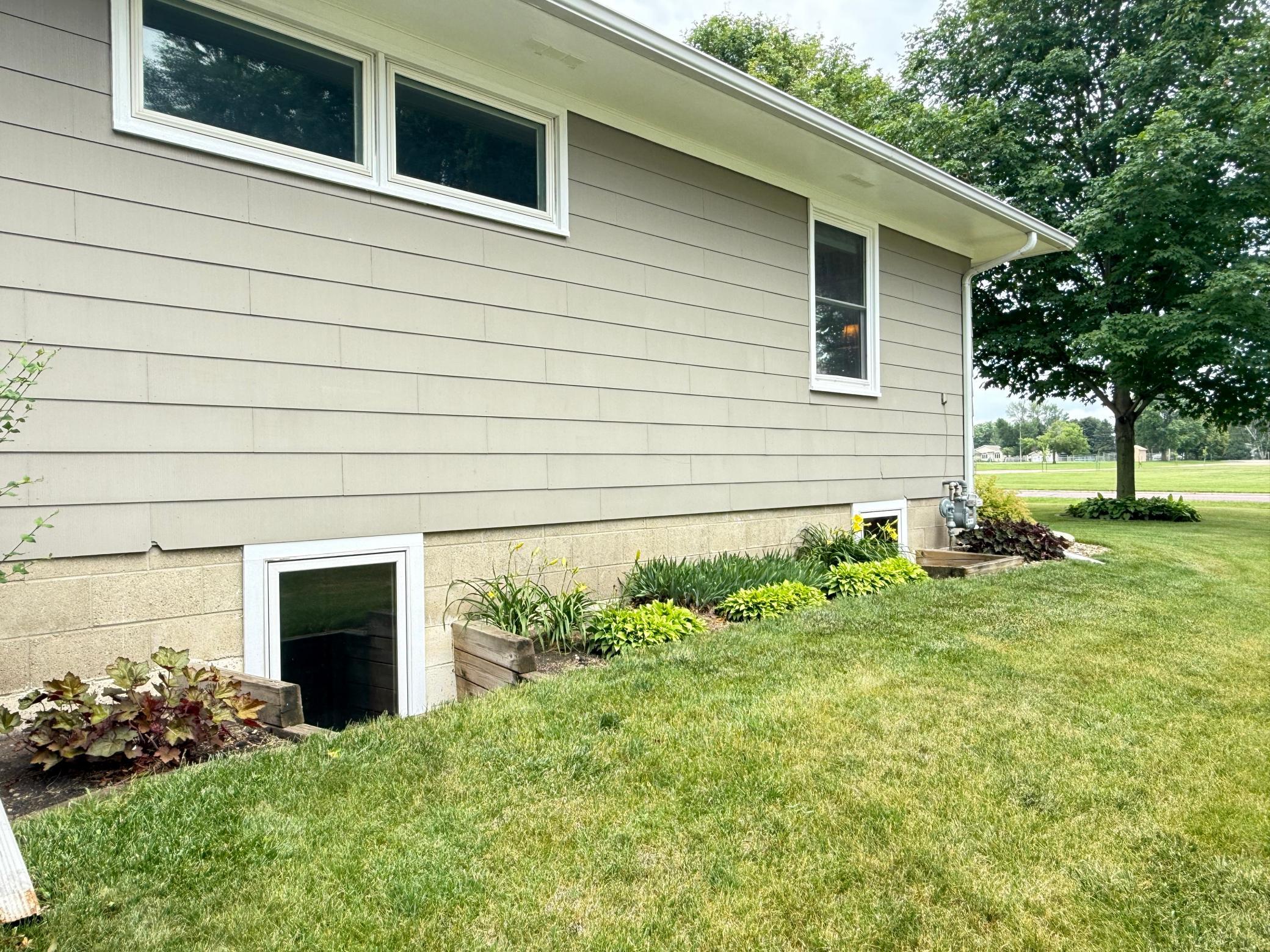202 3rd Street W Property Photo 34