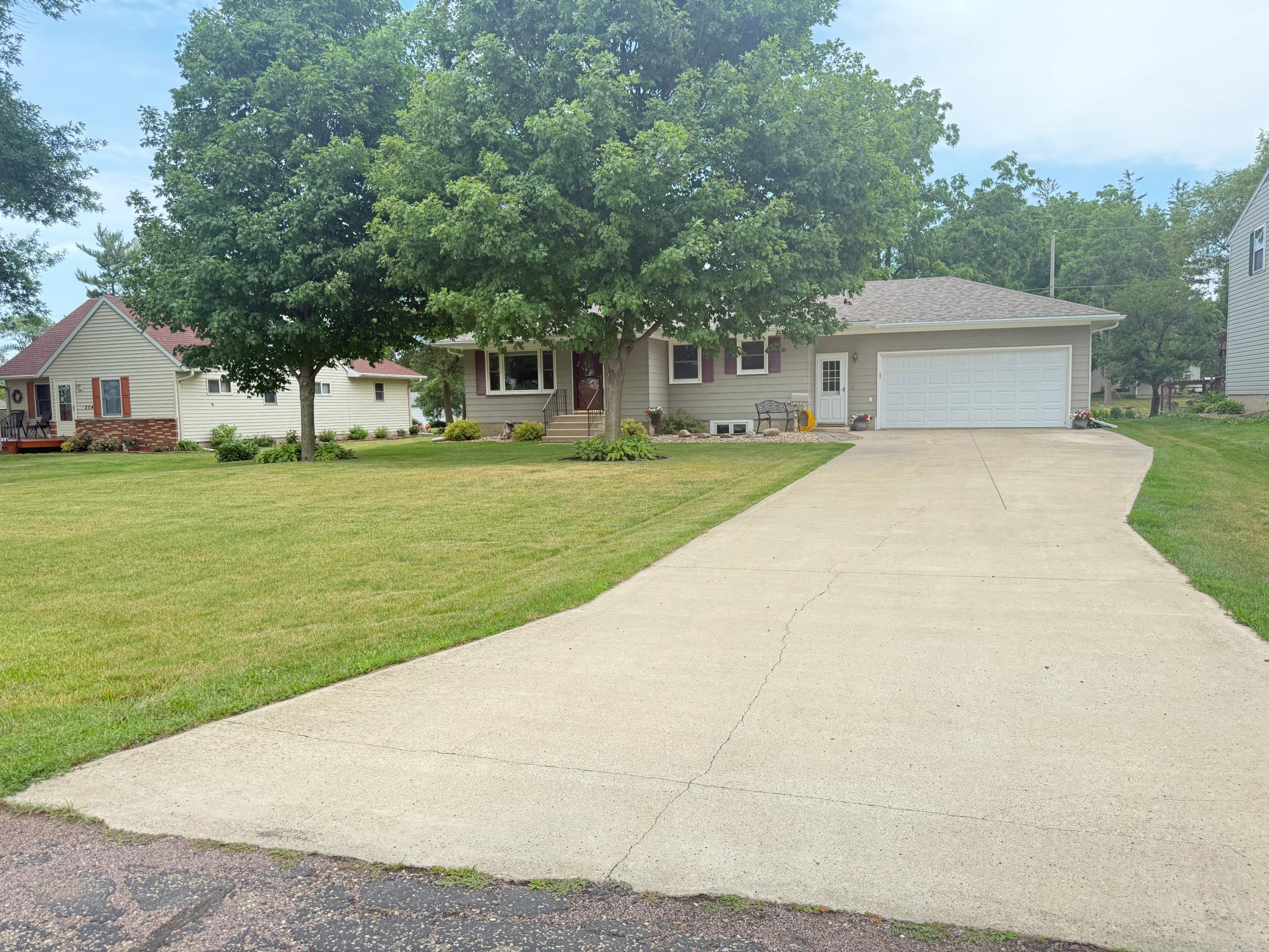 202 3rd Street W Property Photo 40