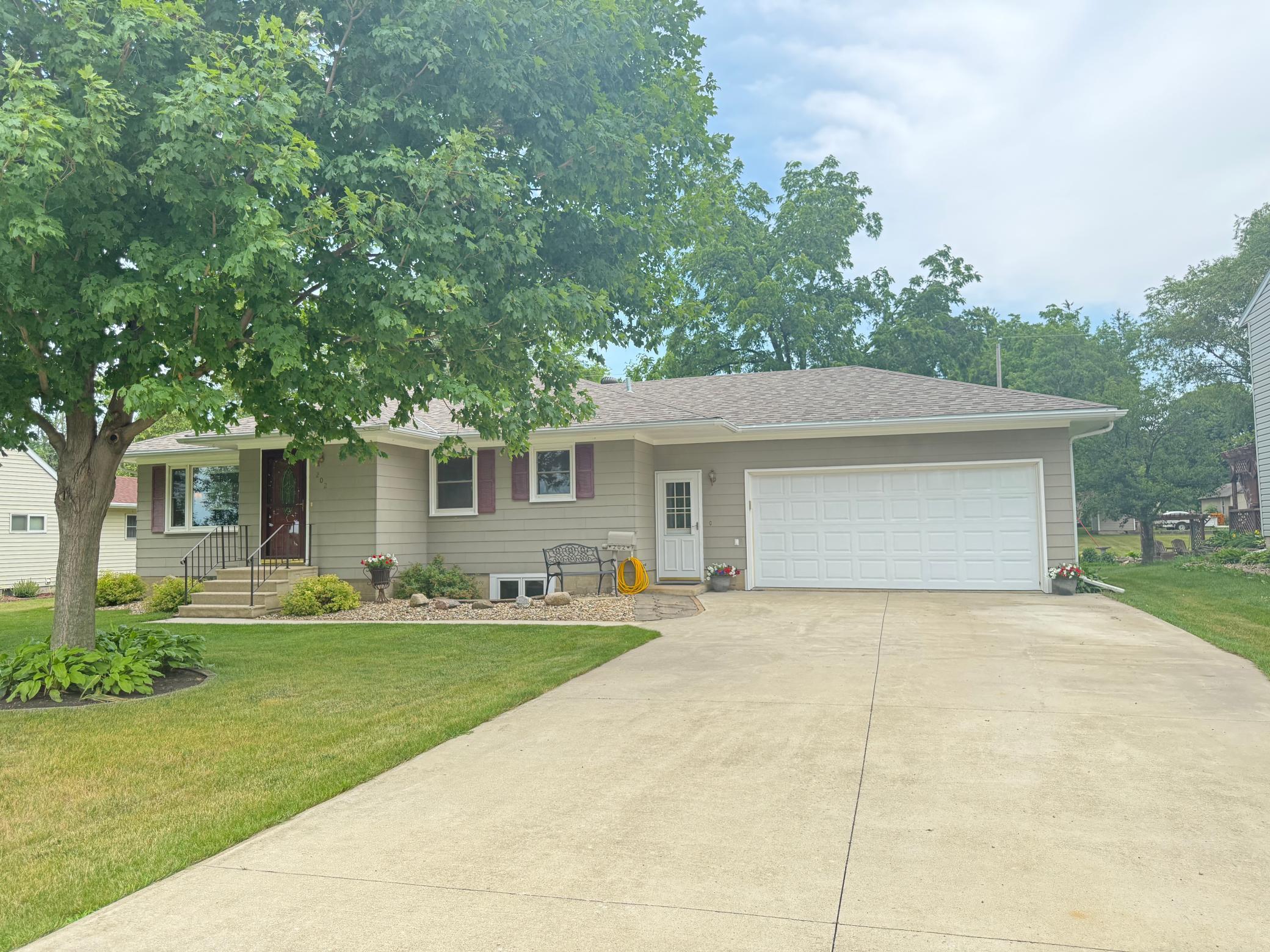 202 3rd Street W Property Photo 43