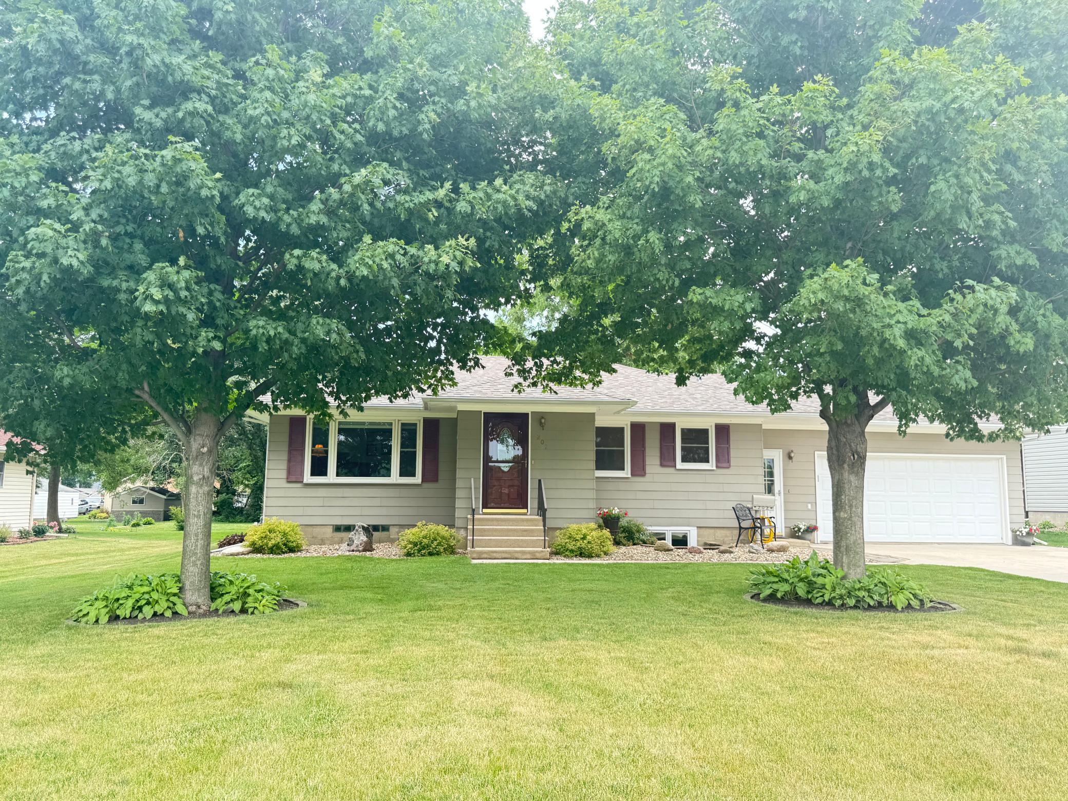 202 3rd Street W Property Photo 45