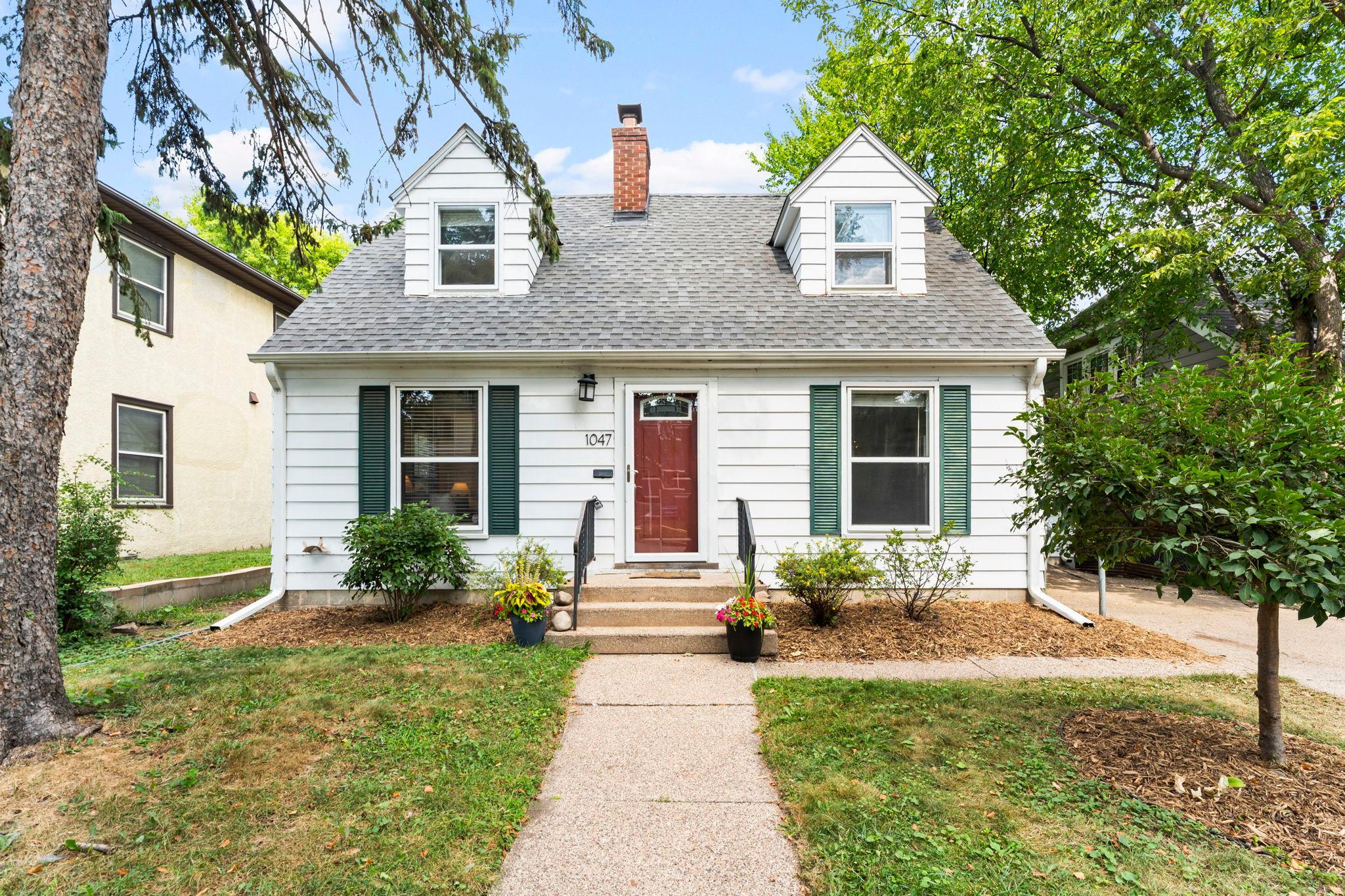 1047 Dayton Avenue Property Photo 1