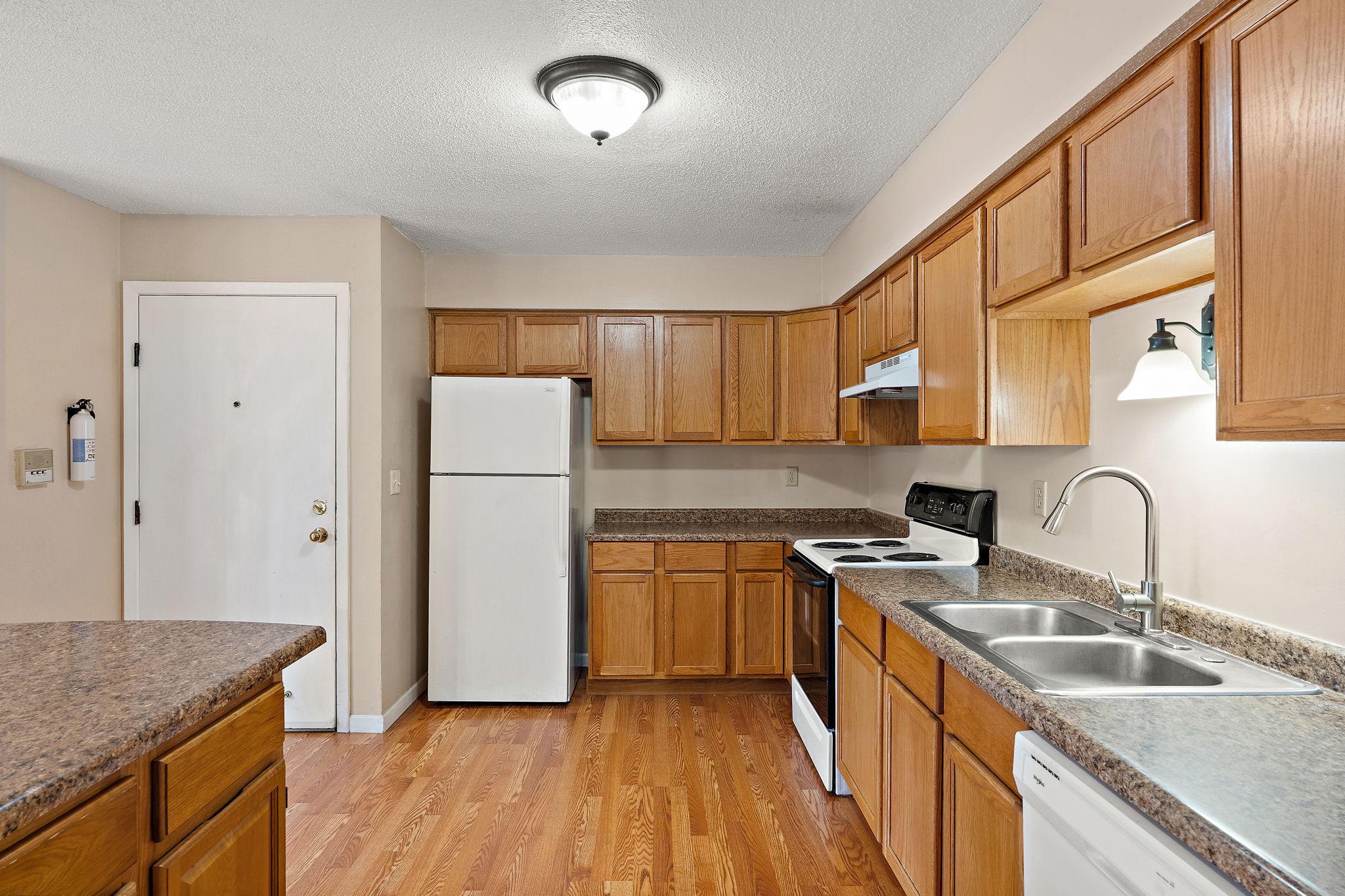 926 Wescott Trail 201 Property Photo 2