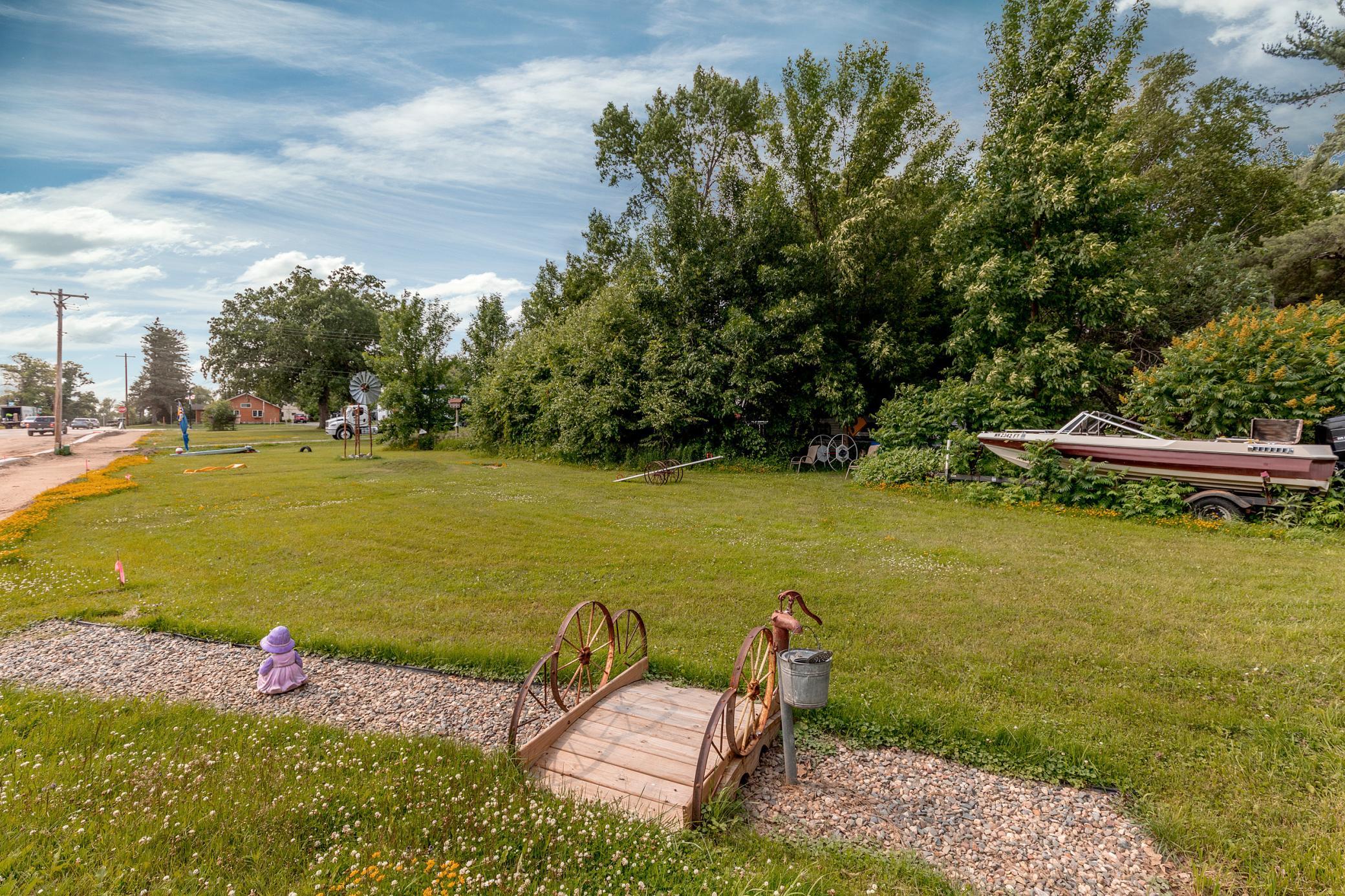 213 3rd Street N Property Photo 34