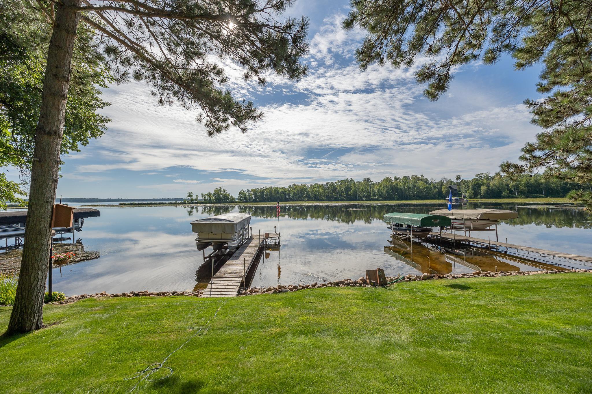 6613 S Point Drive Property Photo 3