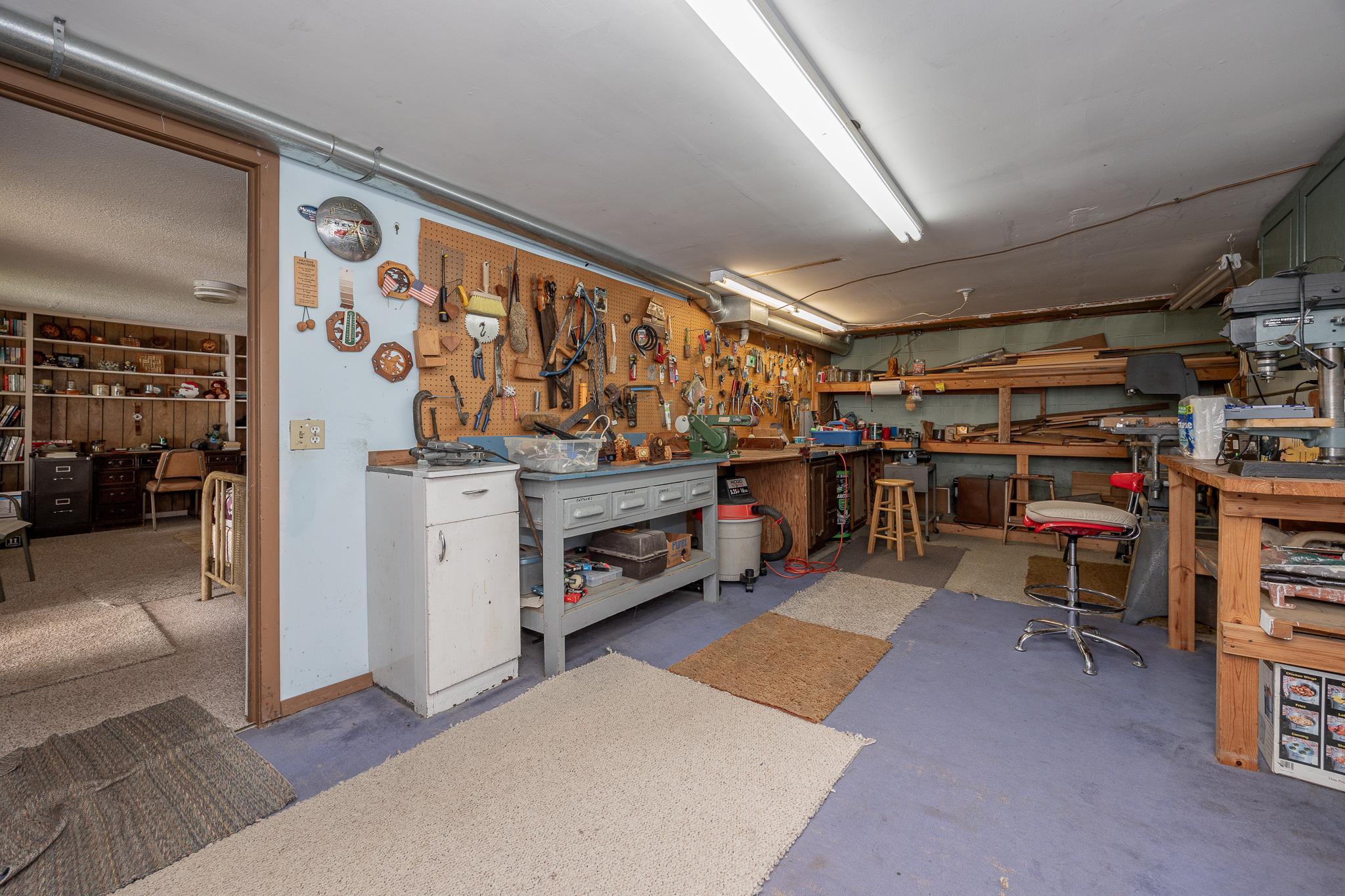 6613 S Point Drive Property Photo 21