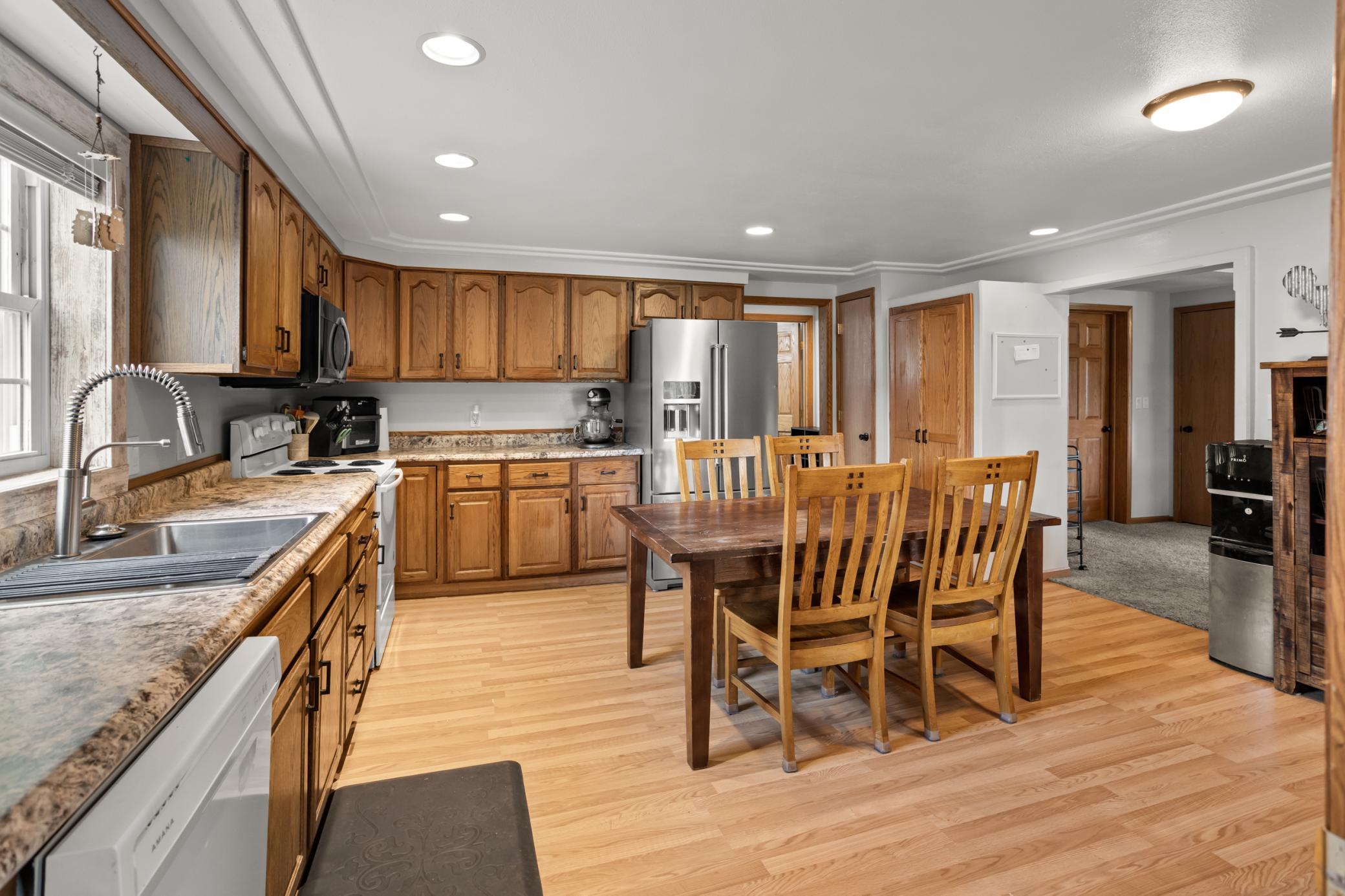 202 Park Street Property Photo 4