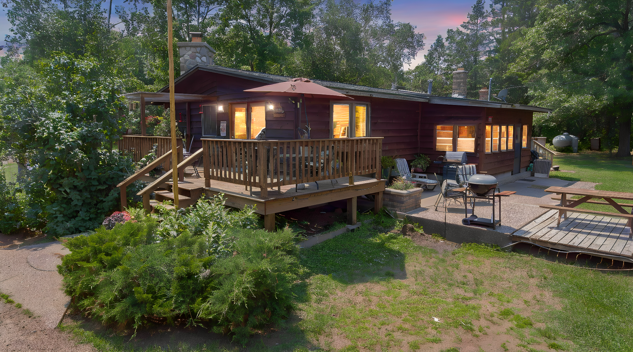 8998 N River Road Property Photo 2