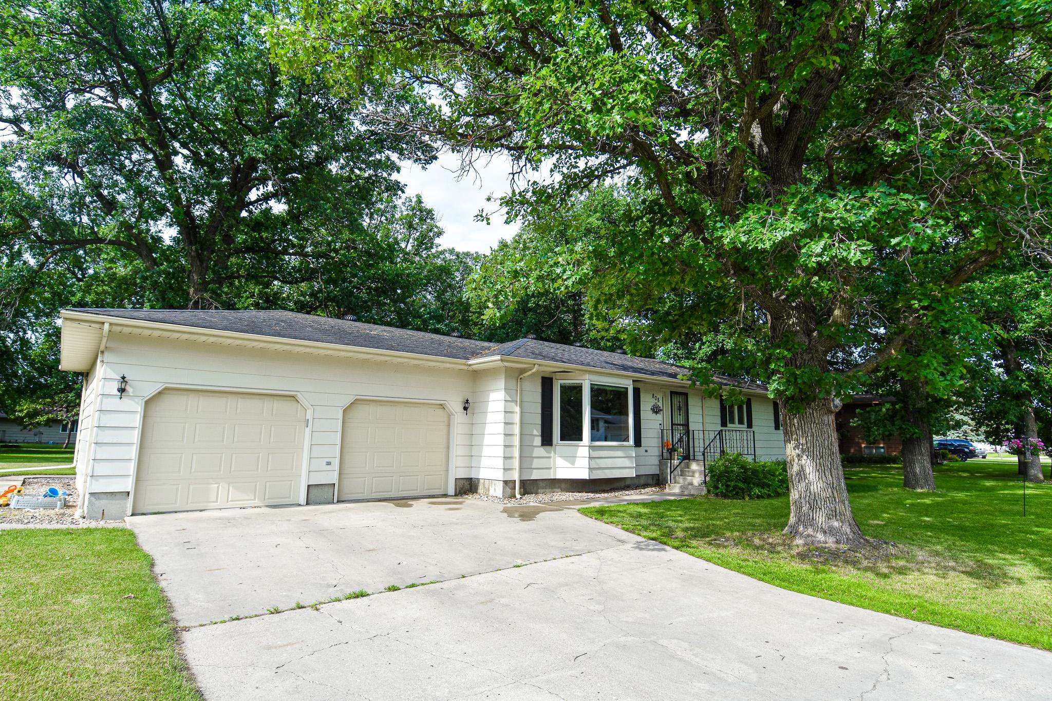 808 Alice Drive Property Photo 1