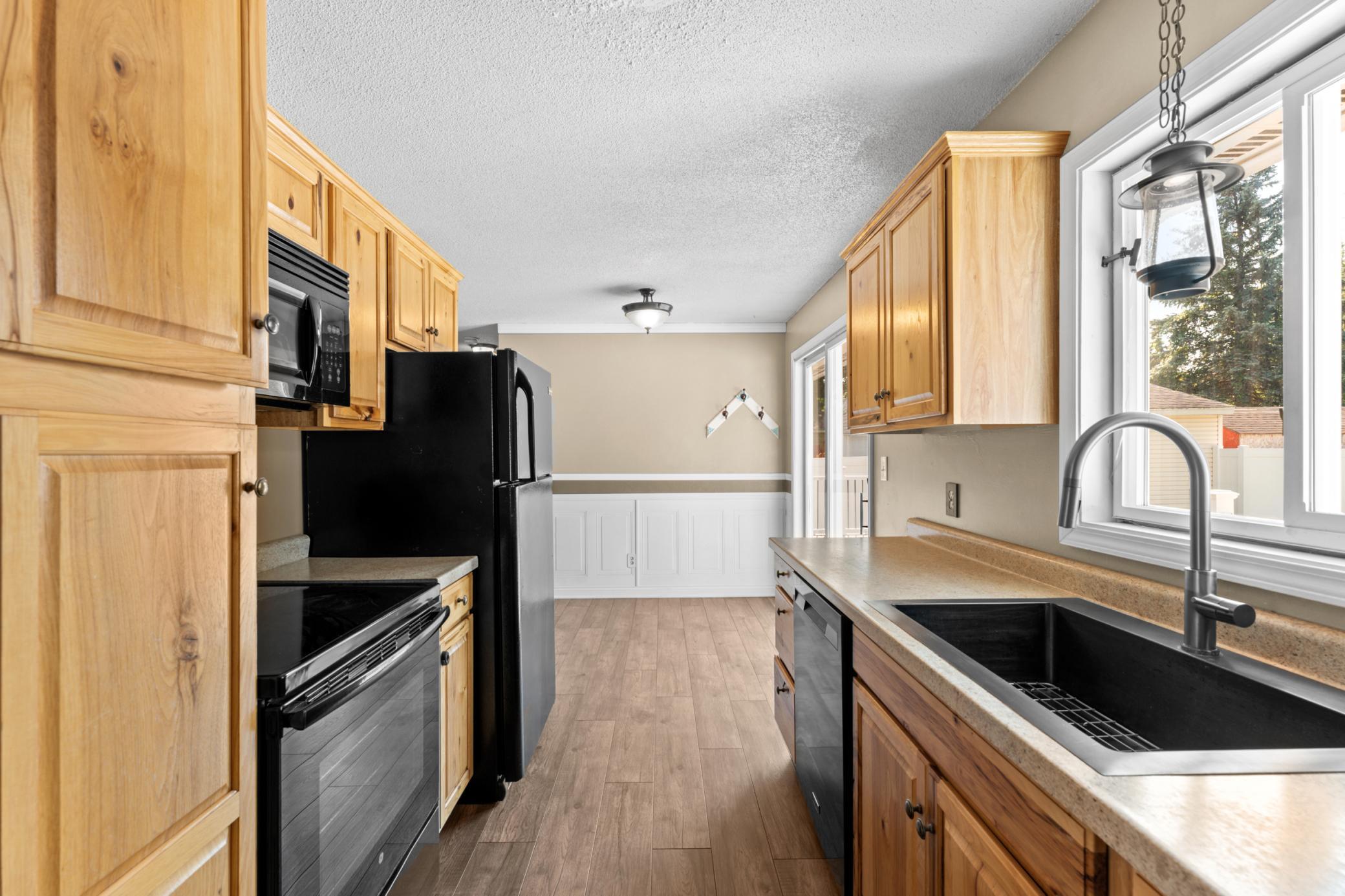 622 30th Street Ne Property Photo 3