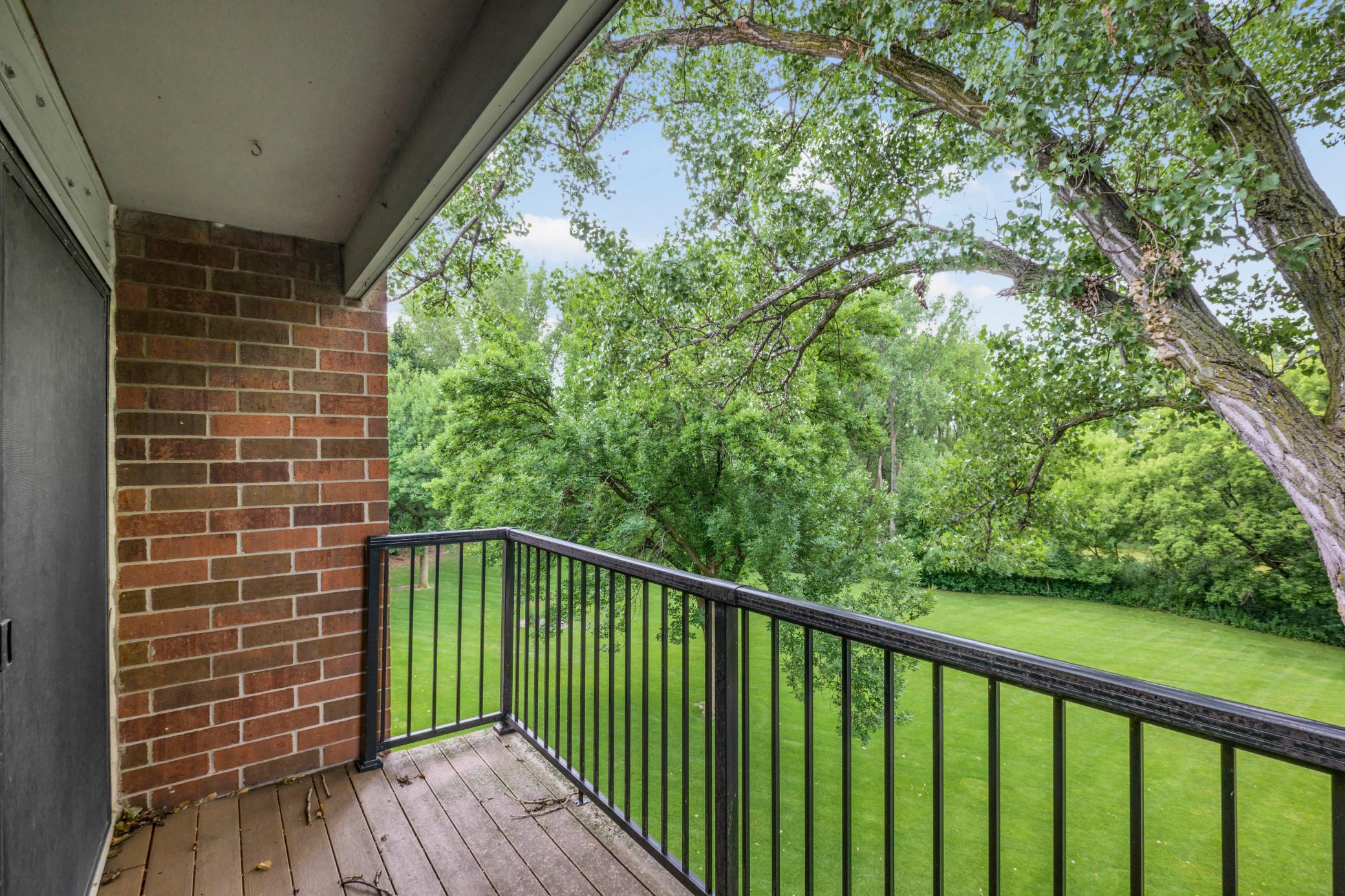4 Pine Tree Drive 321 Property Photo 1